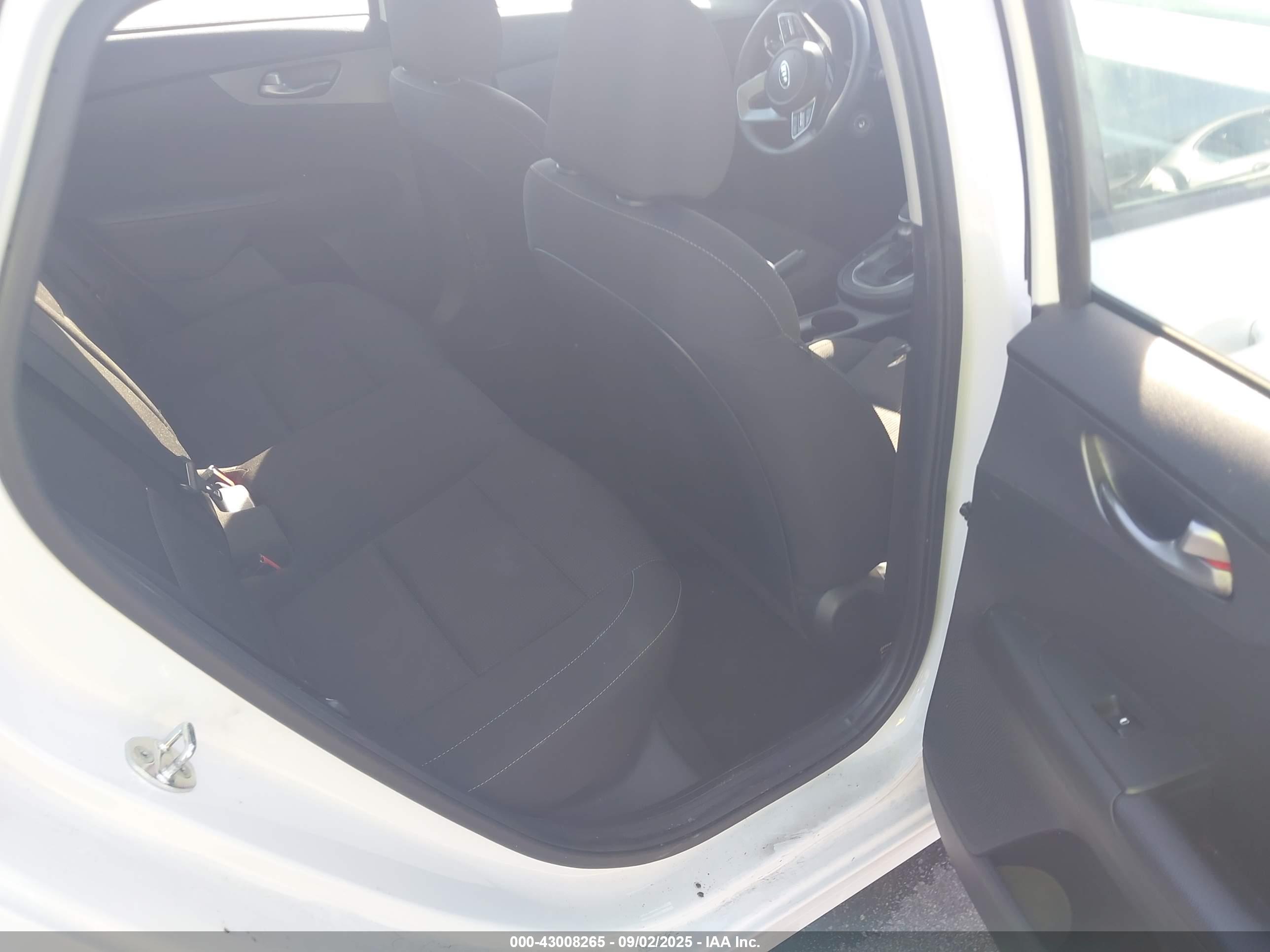 KIA FORTE image 8