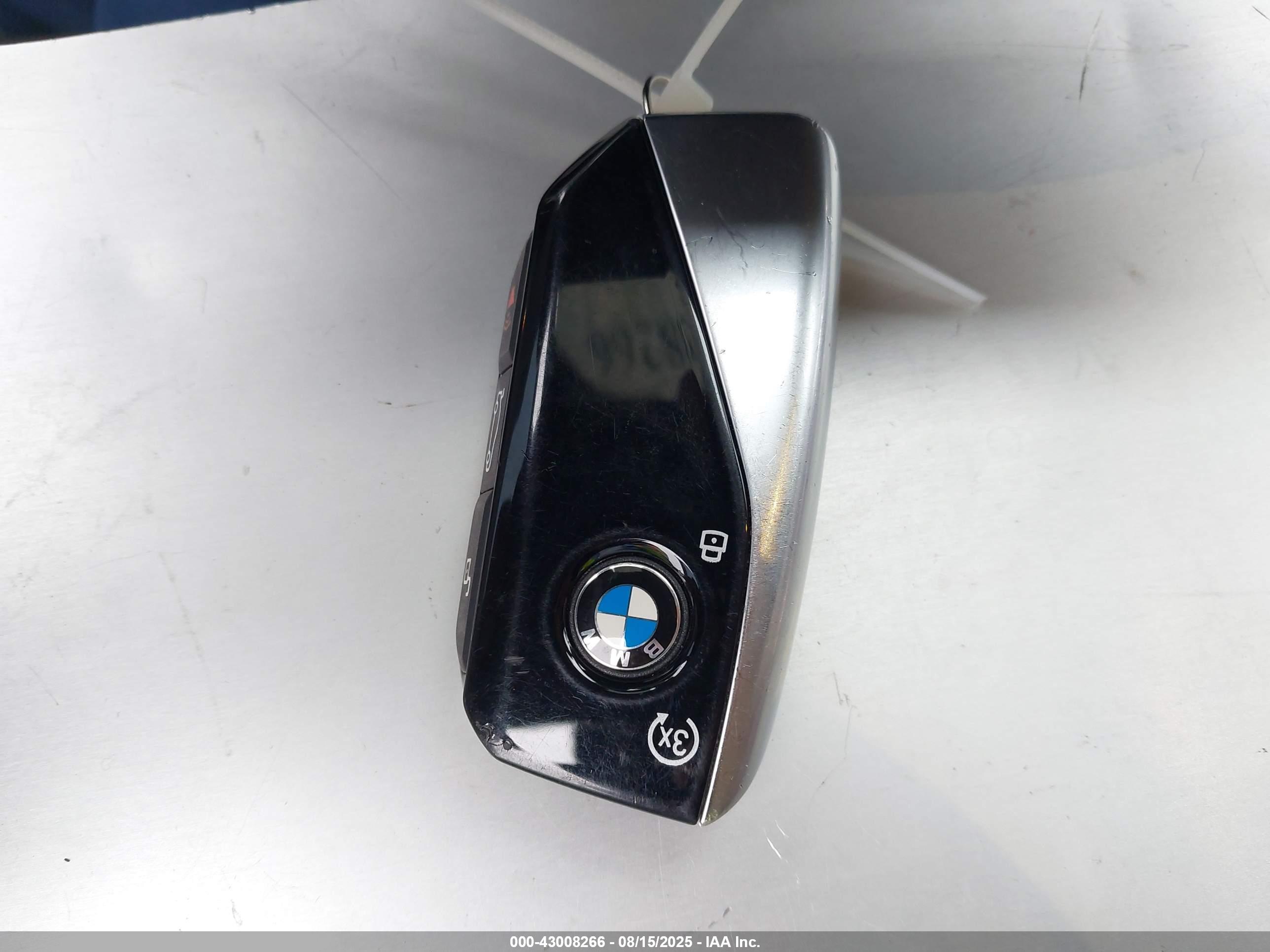 BMW 740 image 11