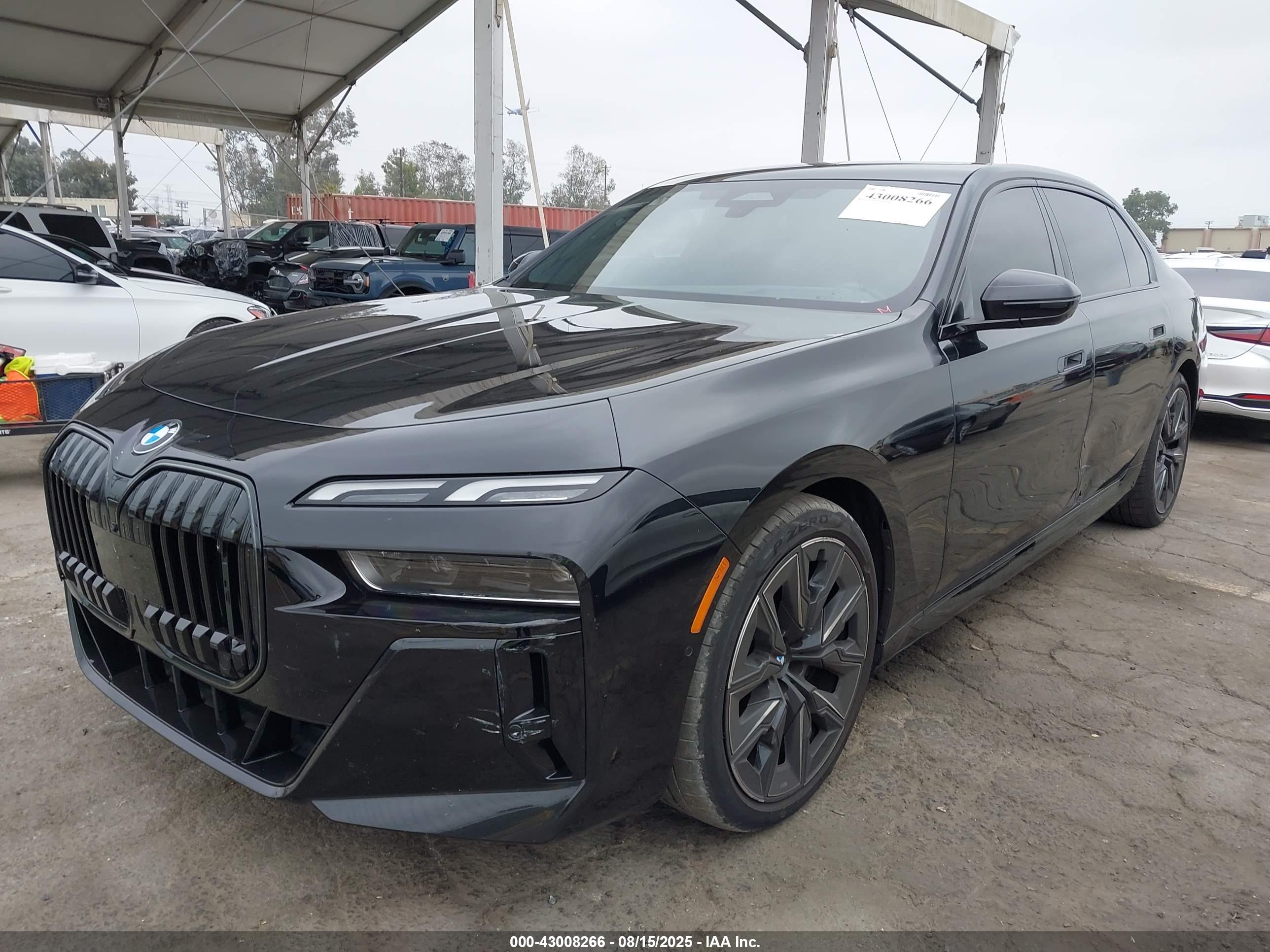 BMW 740 image 2