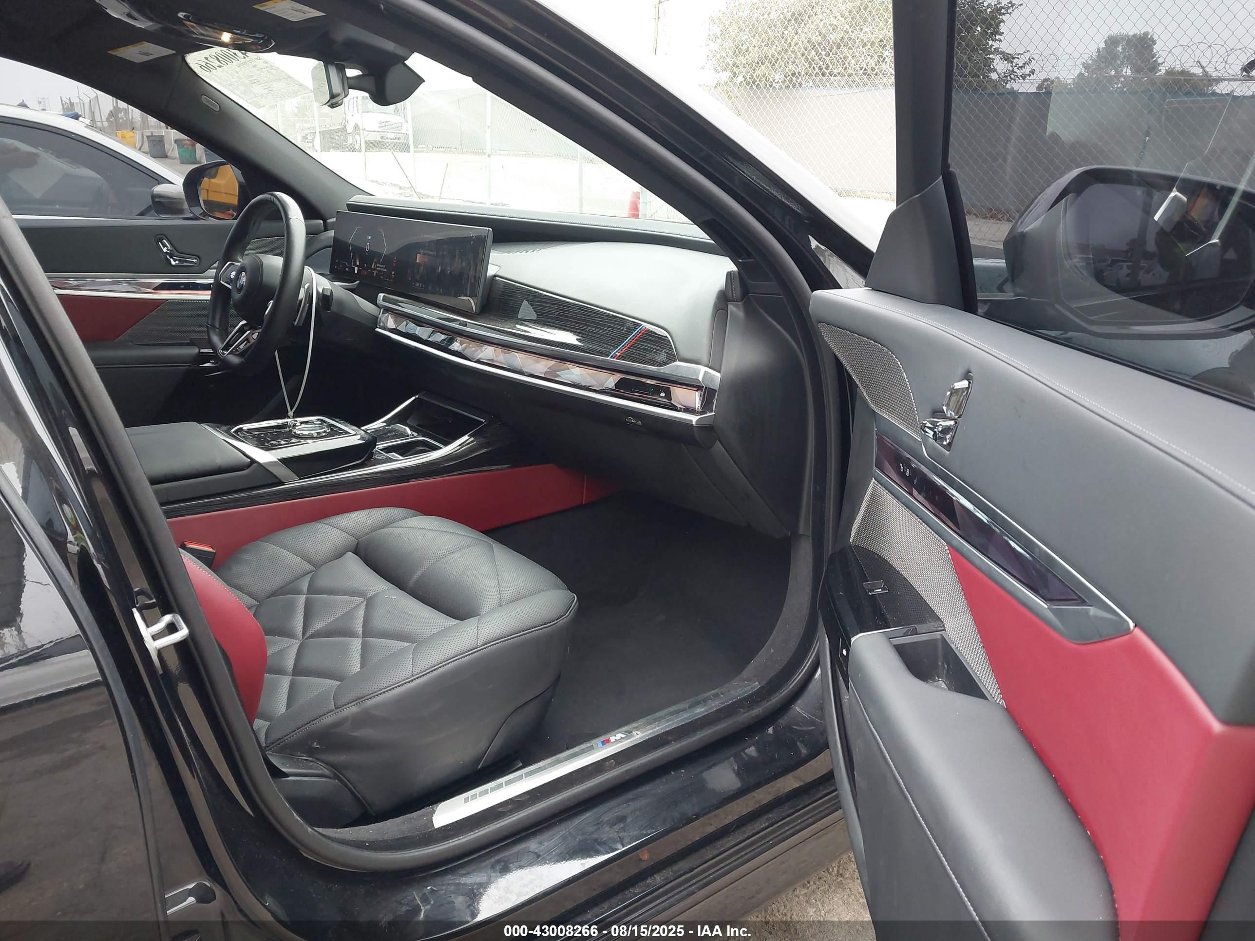 BMW 740 image 5