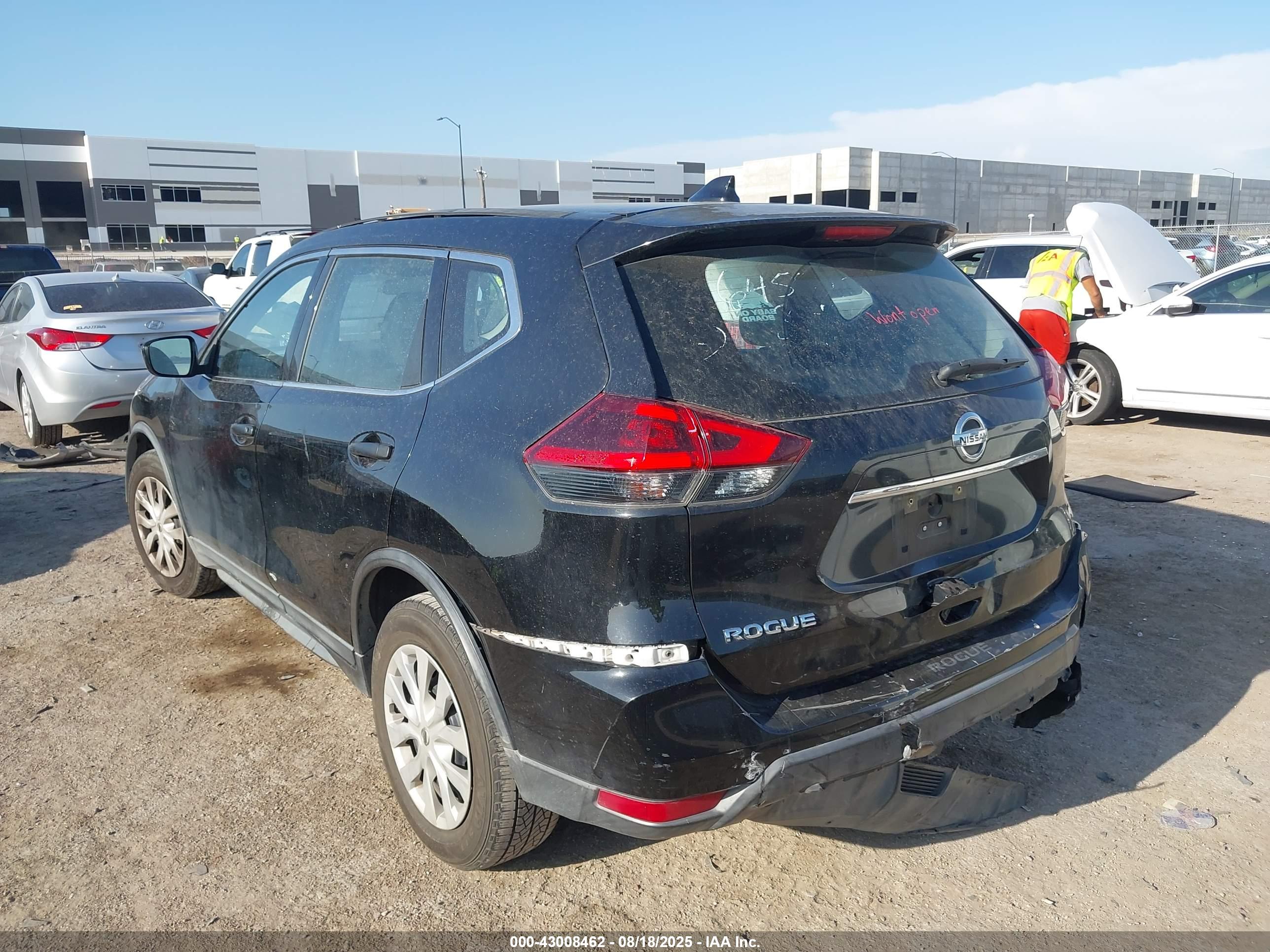 NISSAN ROGUE image 3