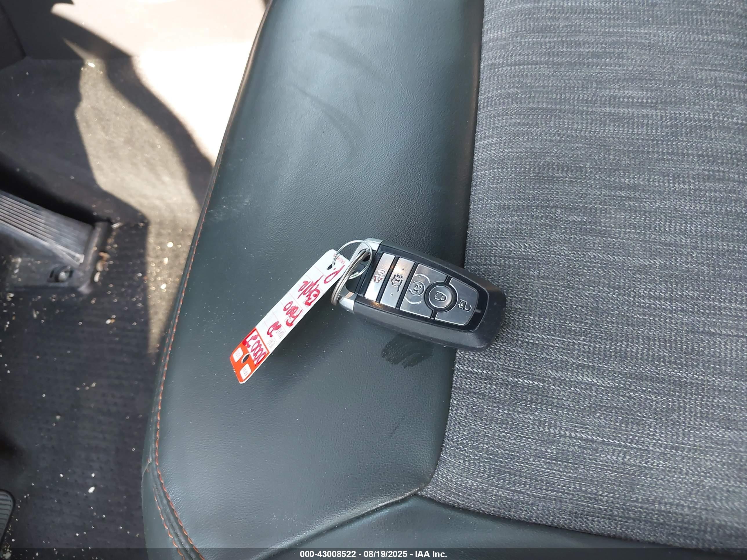 FORD EXPLORER image 11