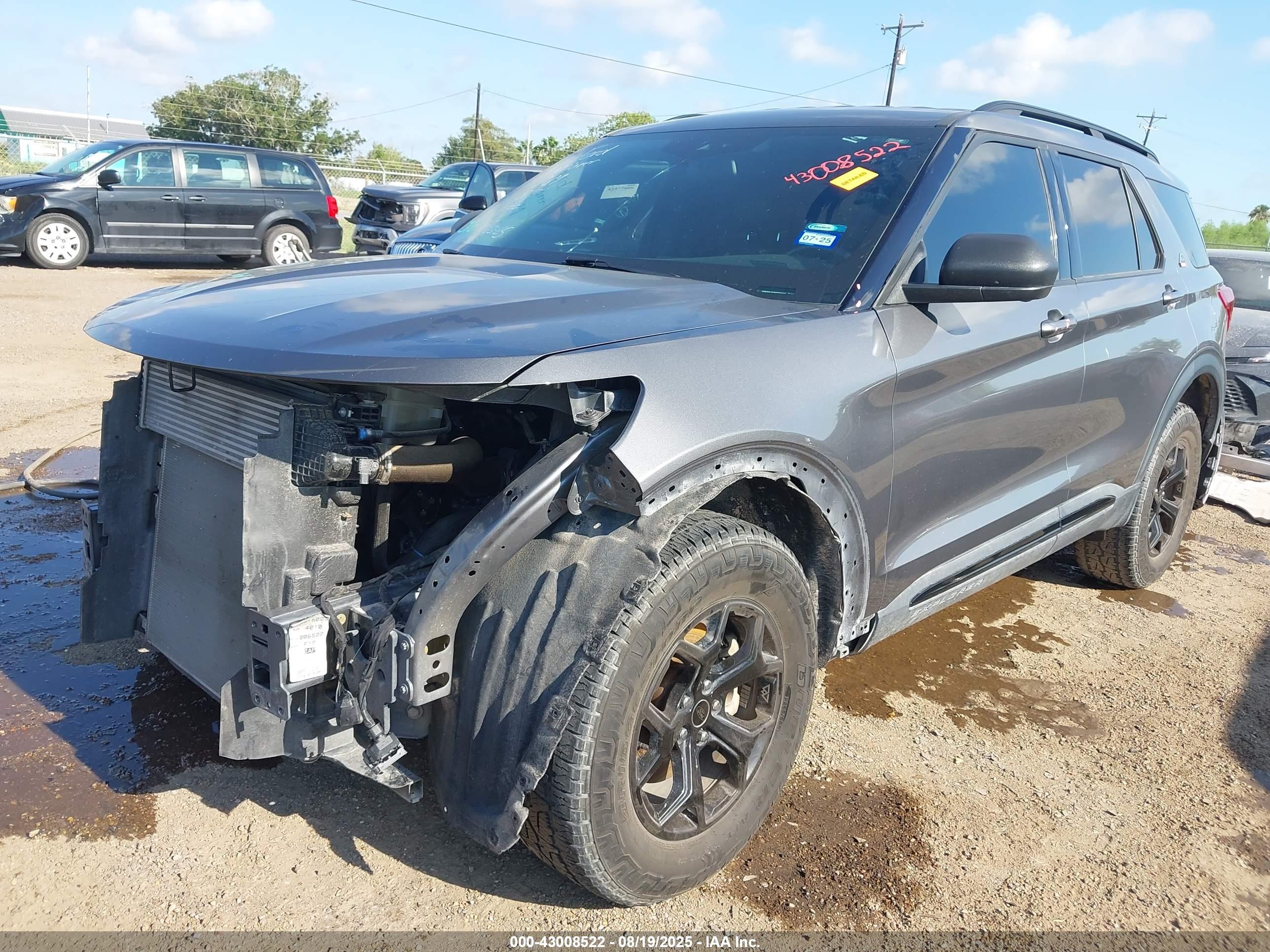 FORD EXPLORER image 2