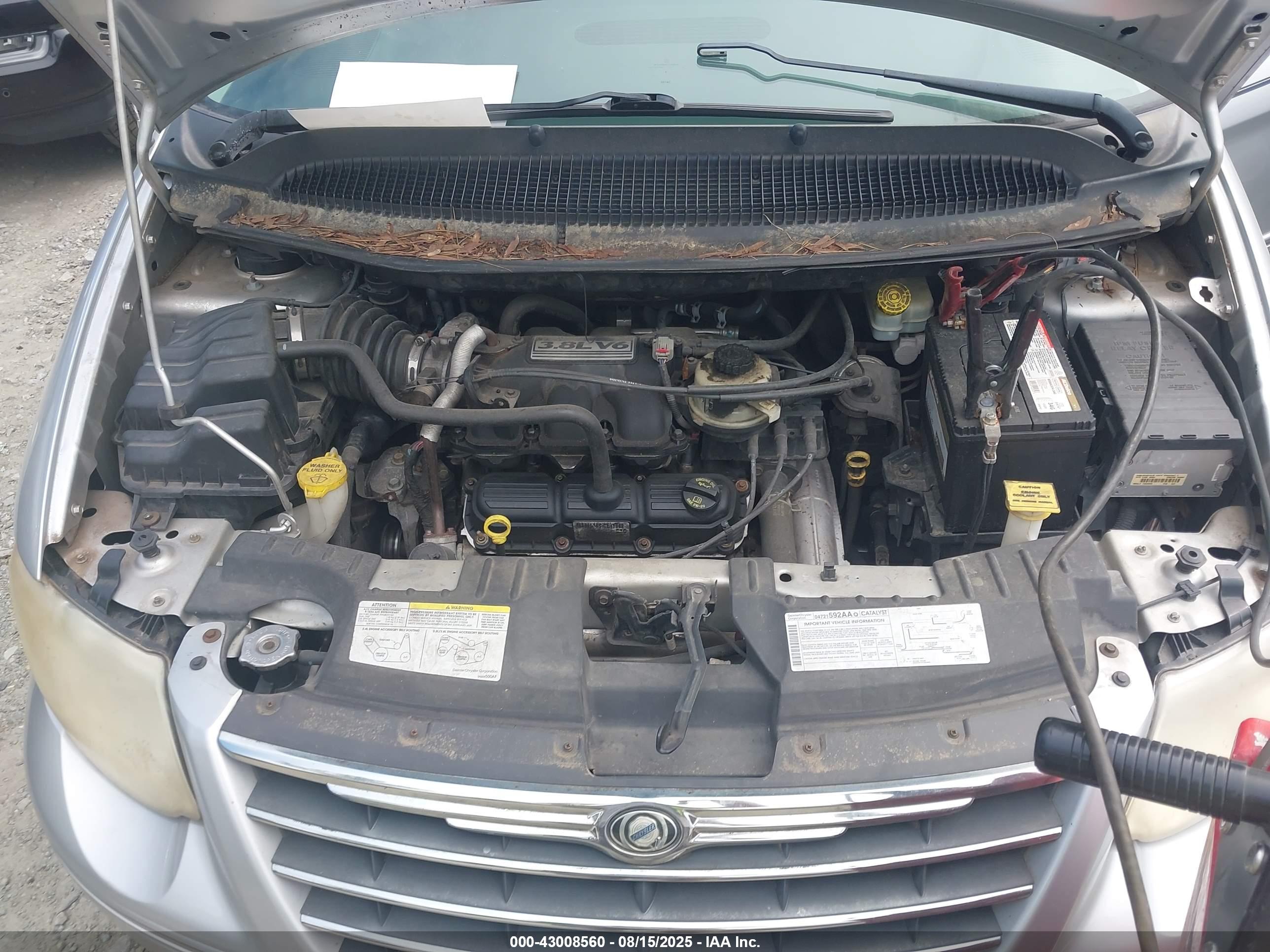 CHRYSLER TOWN image 10