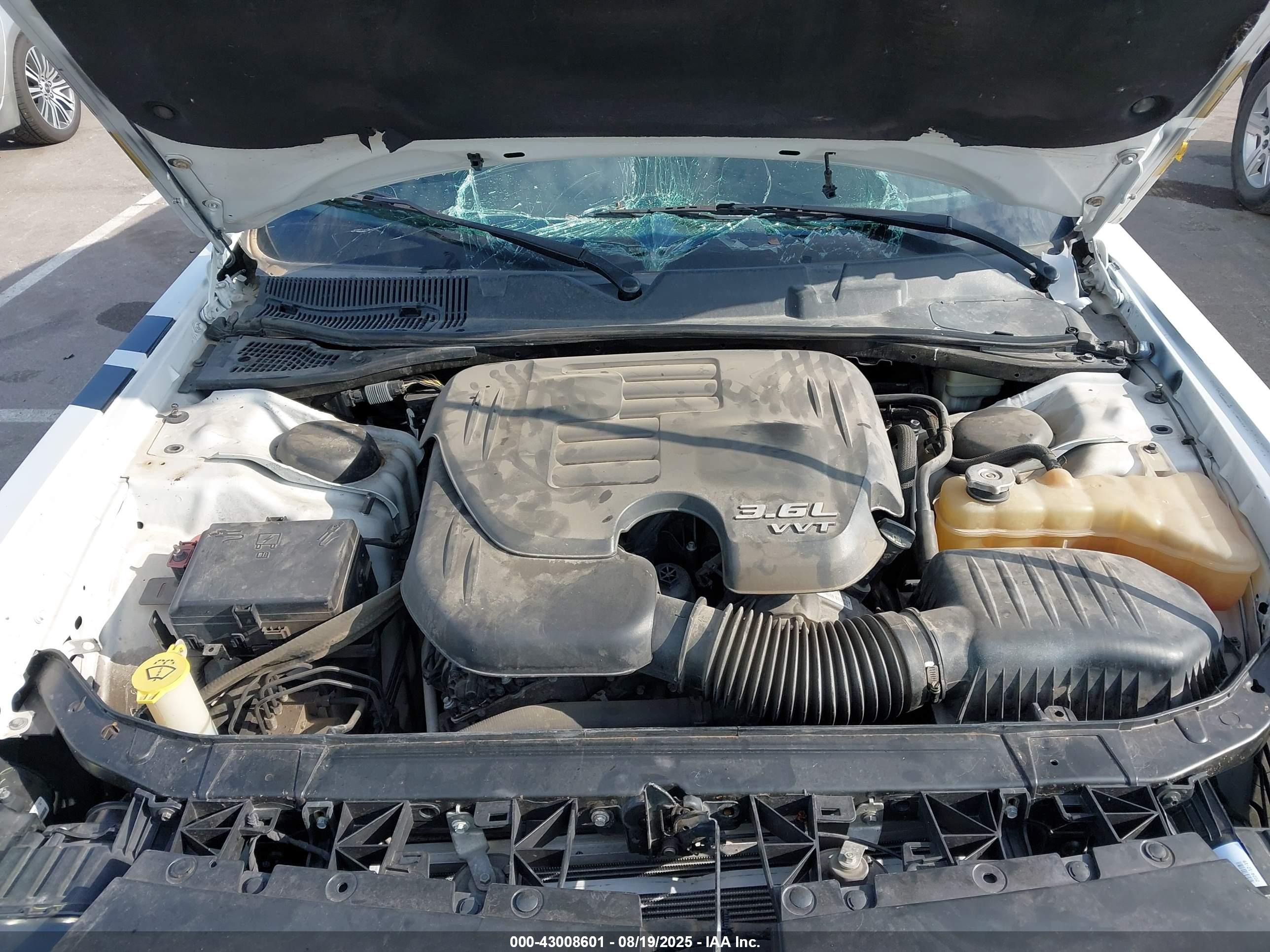 DODGE CHALLENGER image 10
