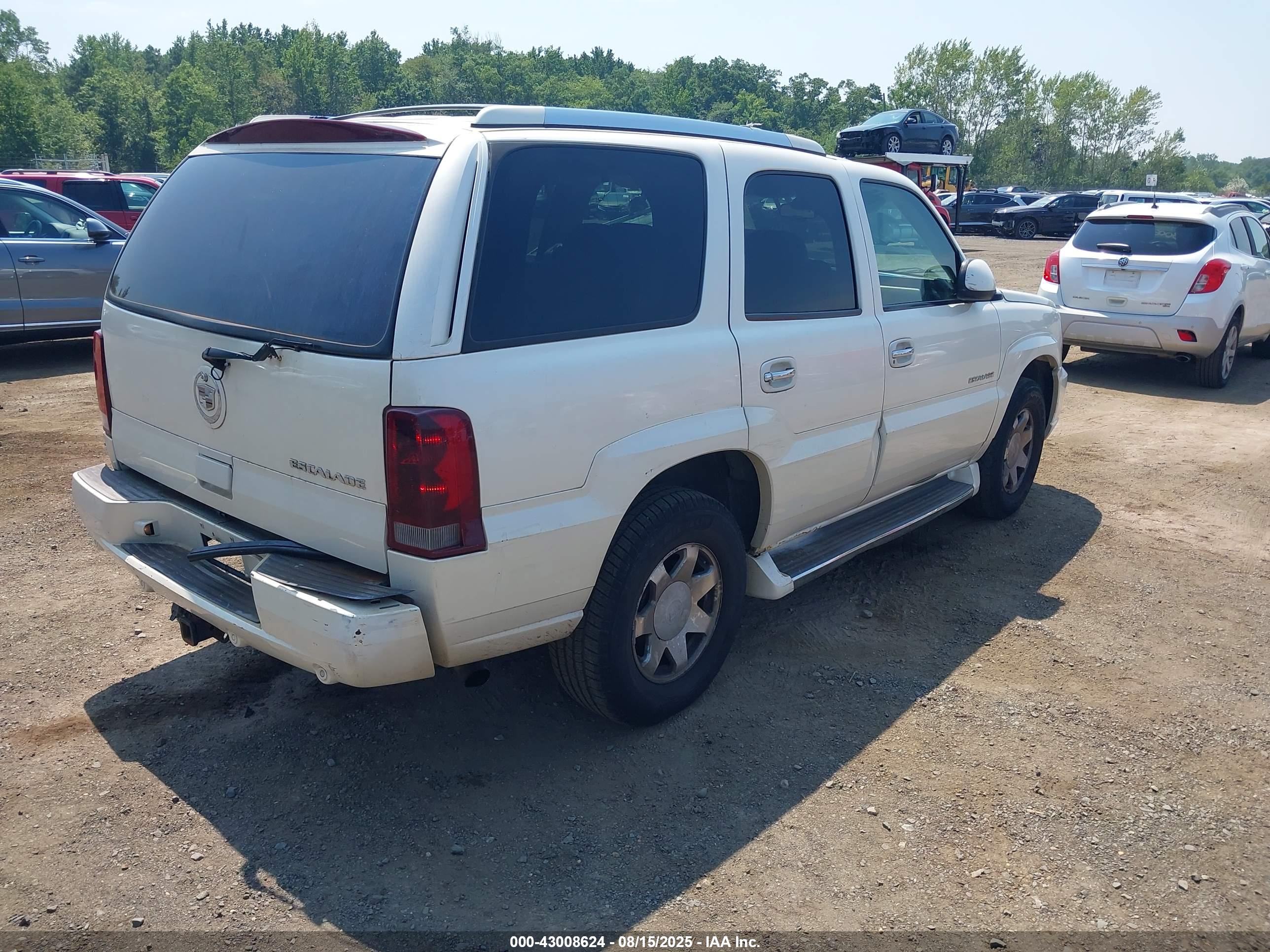 CADILLAC ESCALADE image 4