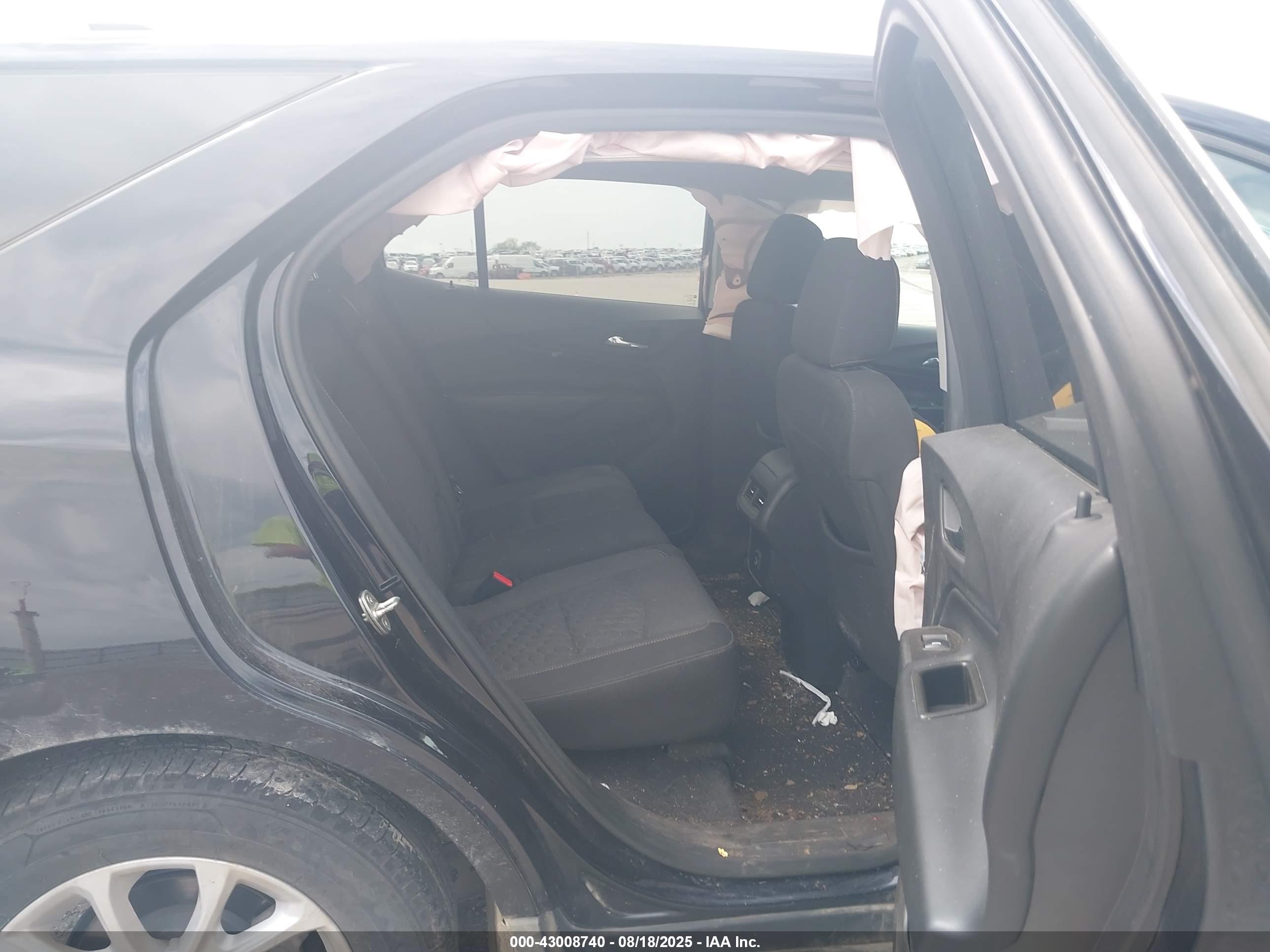 CHEVROLET EQUINOX image 8