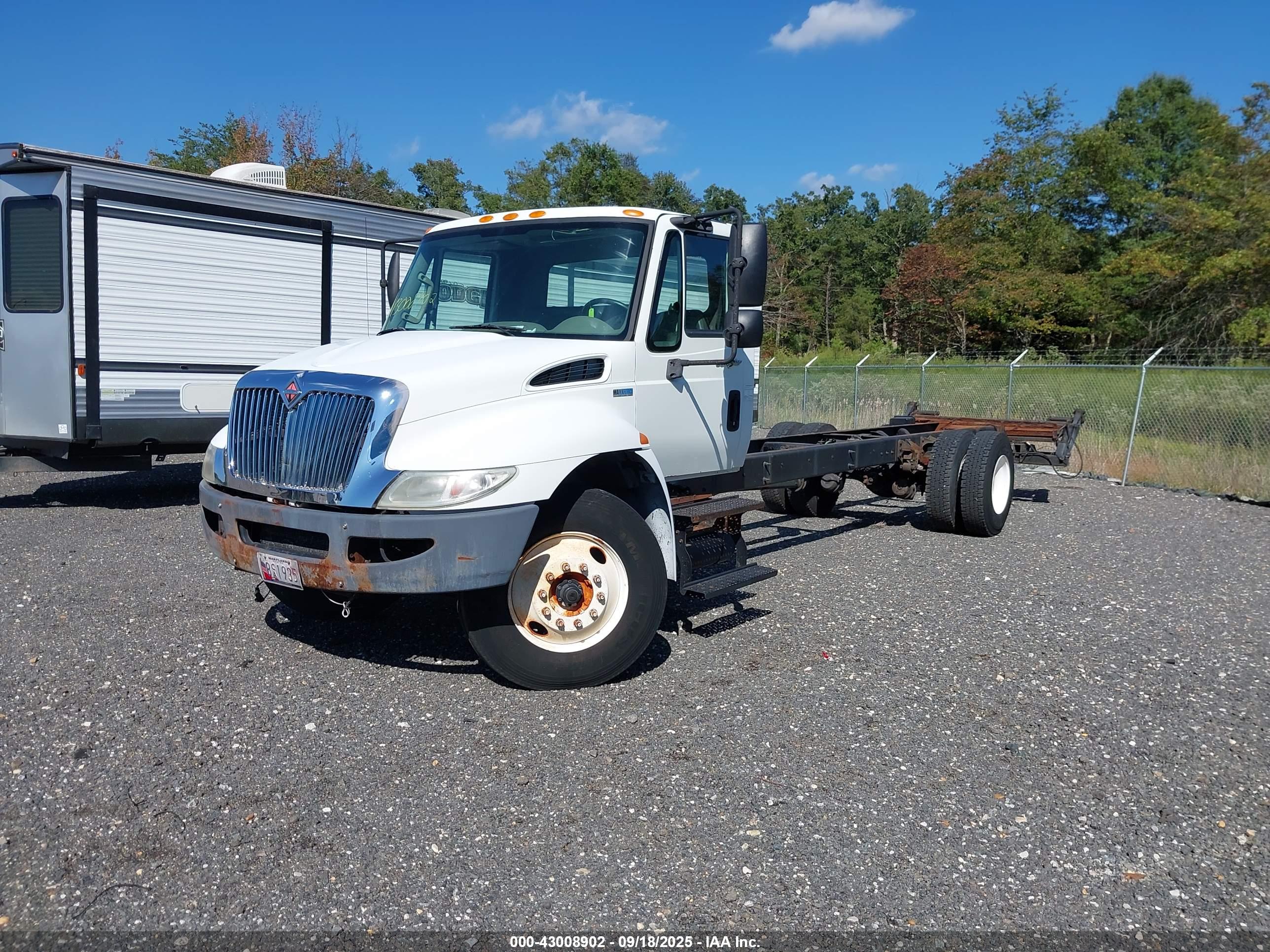 INTERNATIONAL 4000 image 2