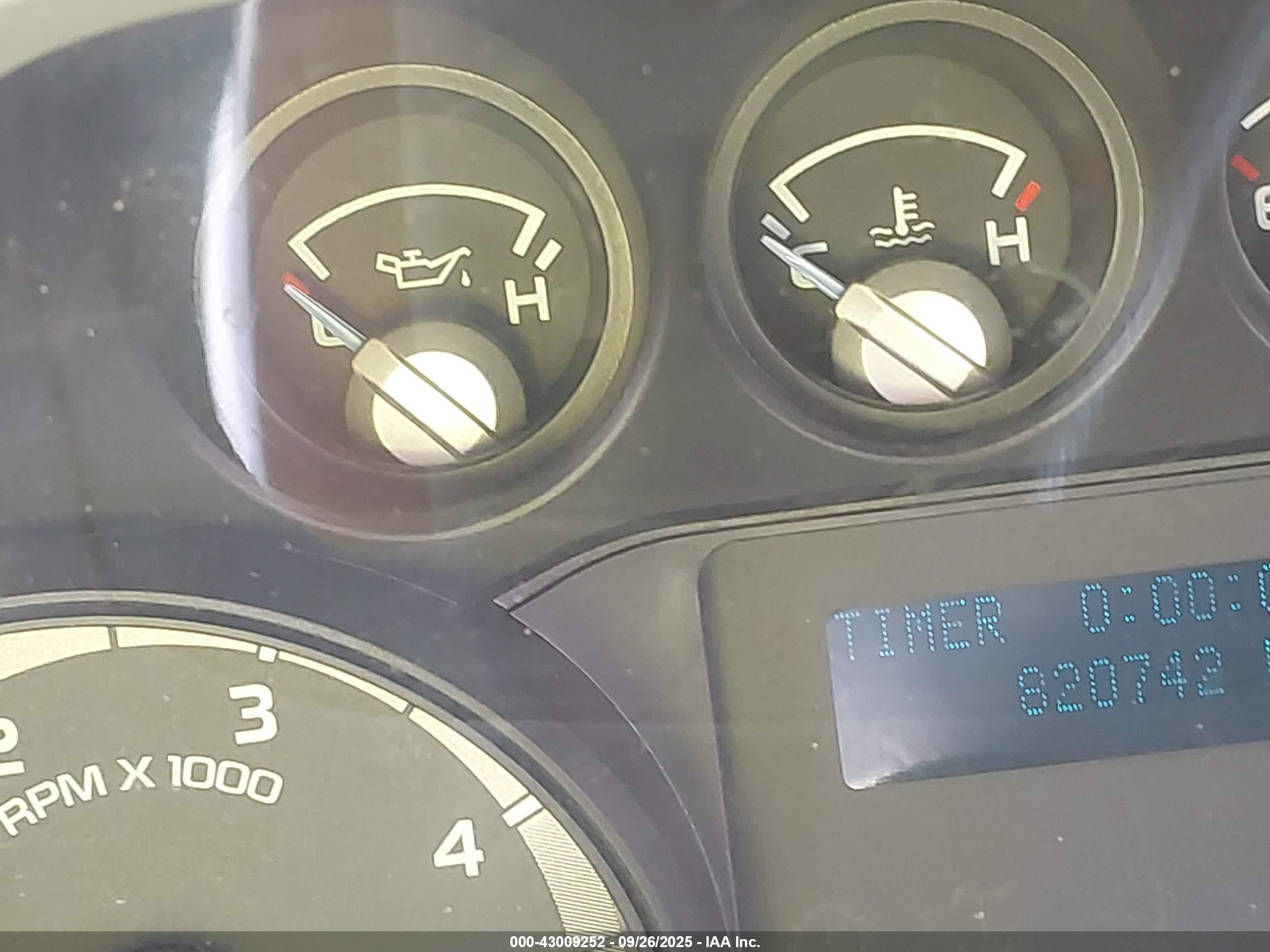FORD F-650 image 6