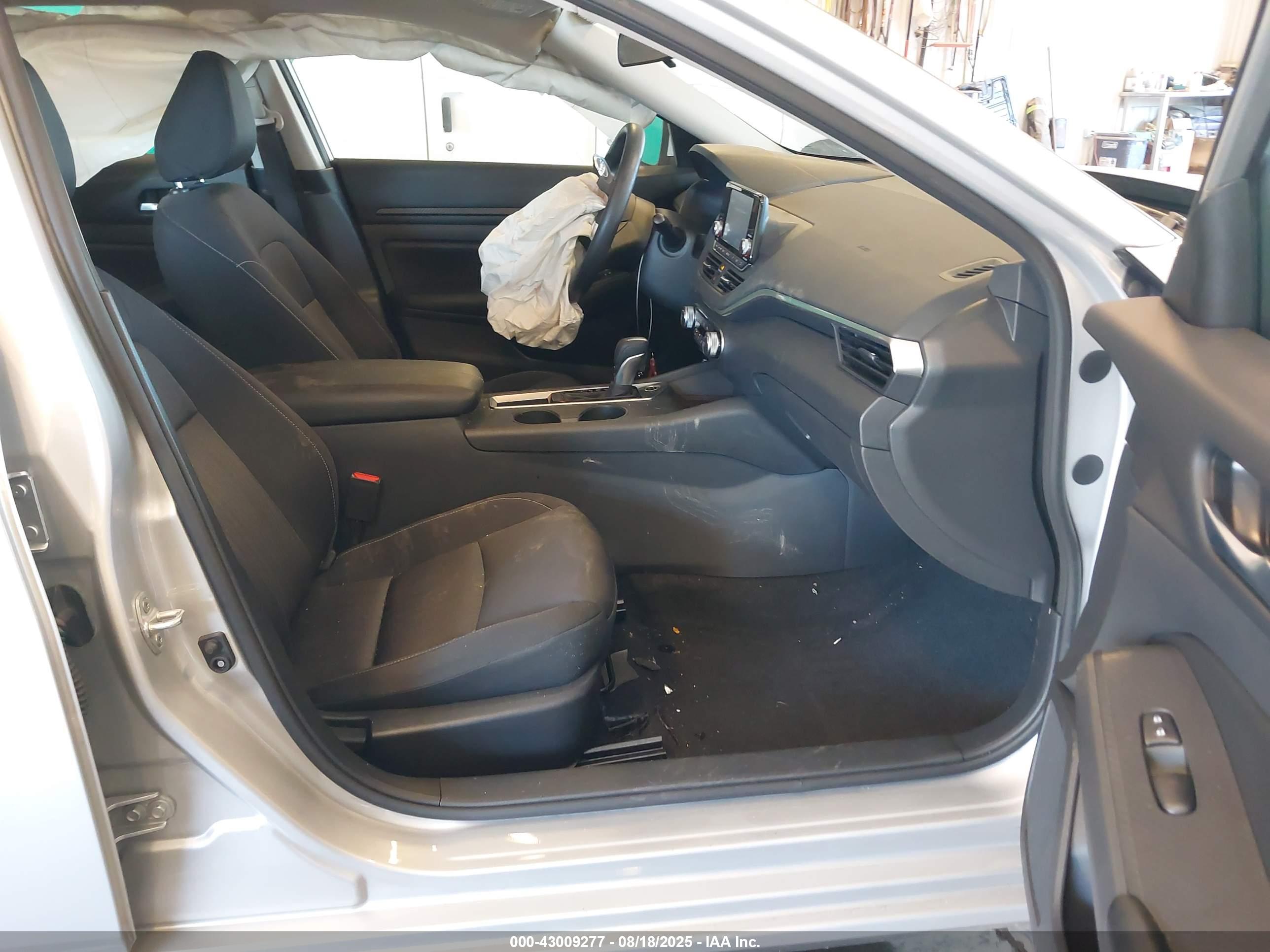 NISSAN ALTIMA image 5