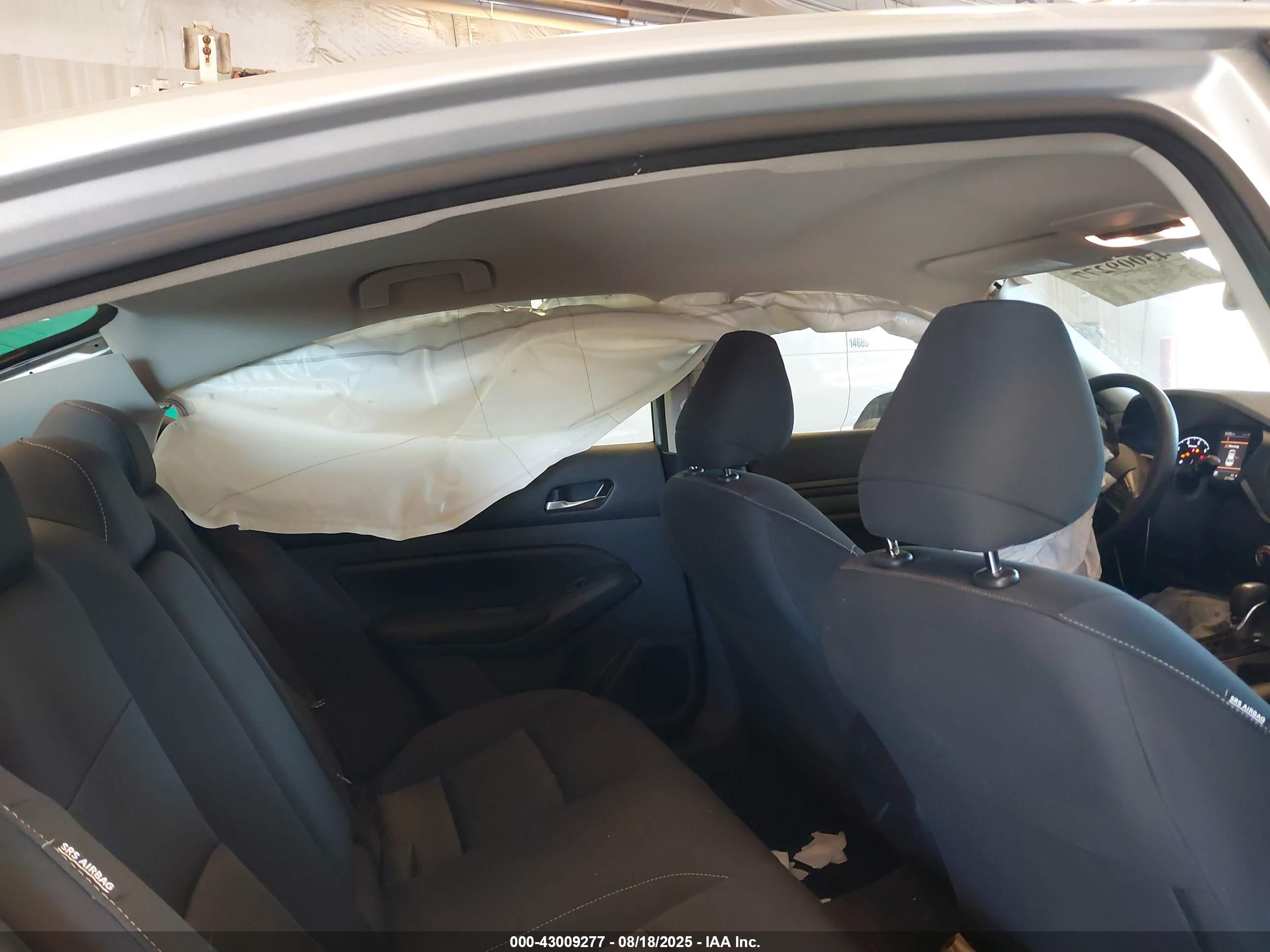 NISSAN ALTIMA image 8