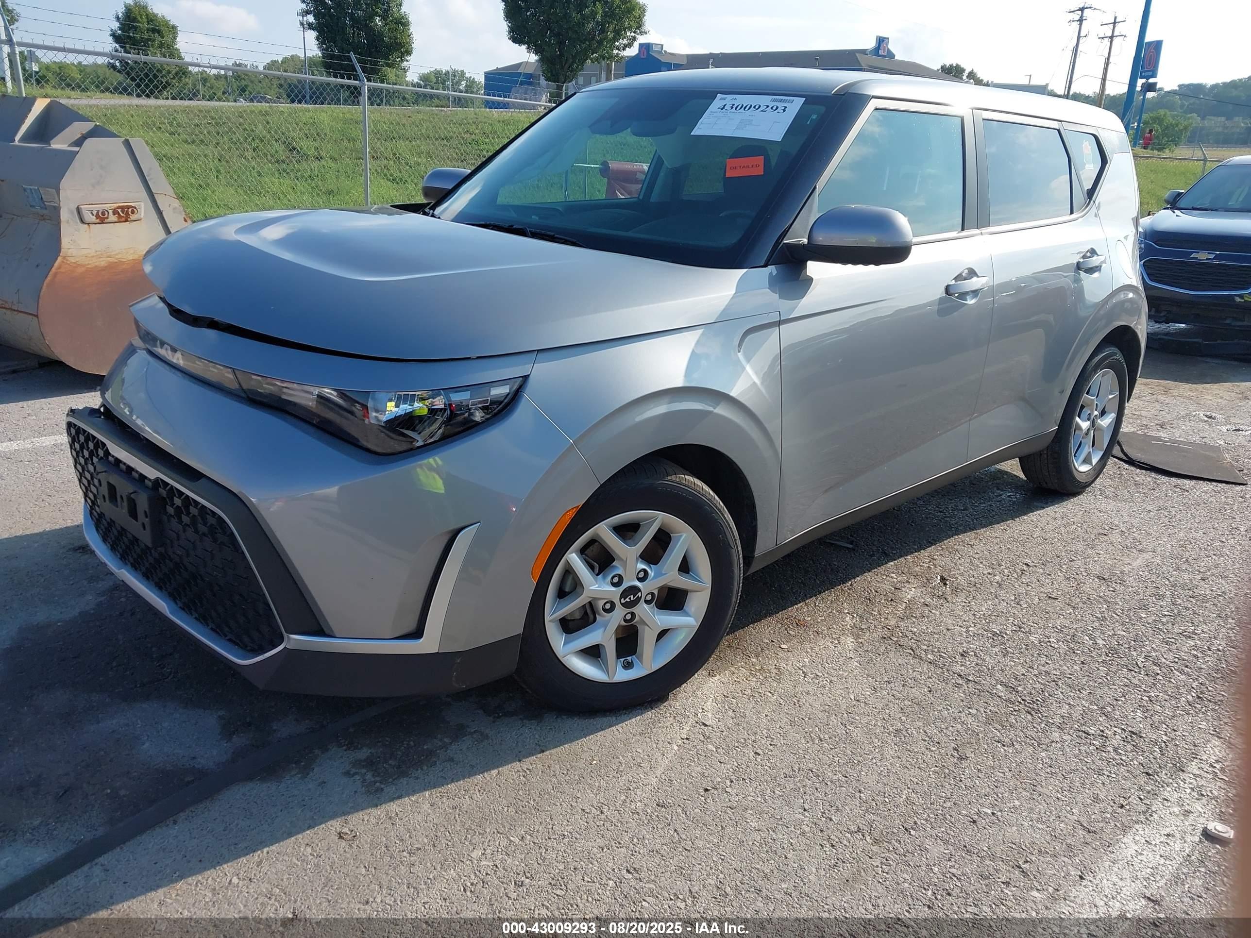 KIA SOUL image 2