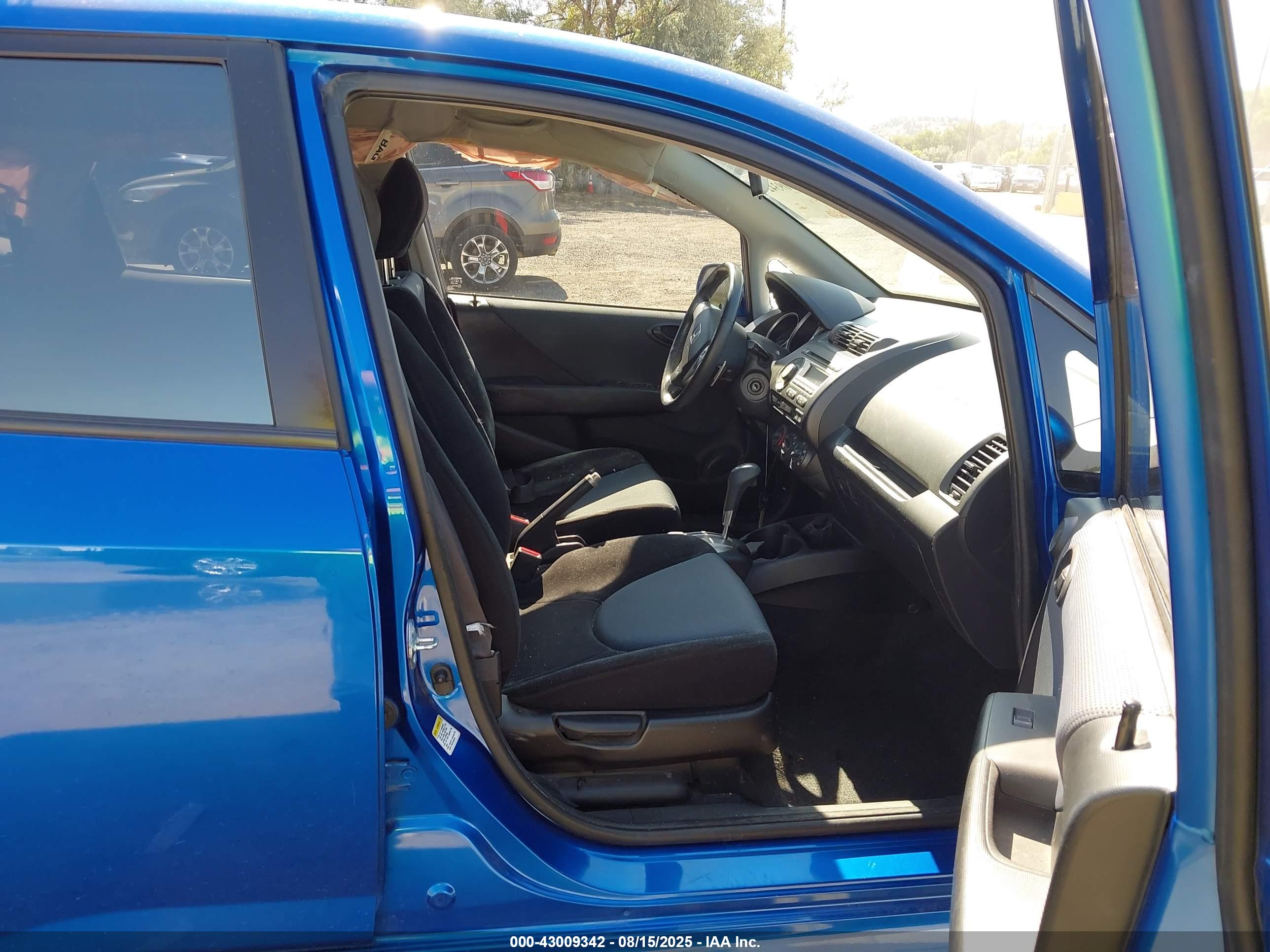 HONDA FIT image 5