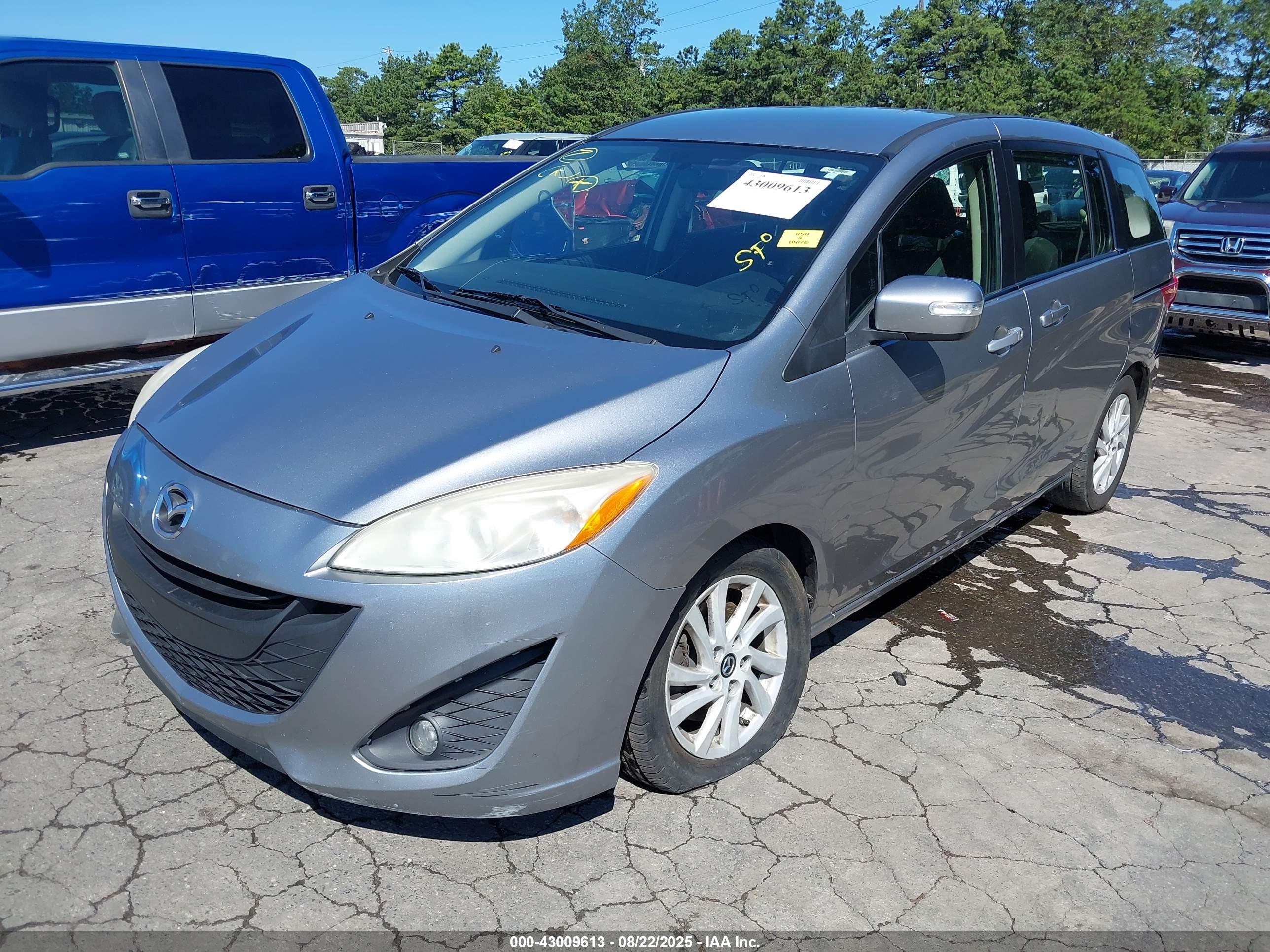 MAZDA MAZDA5 image 2