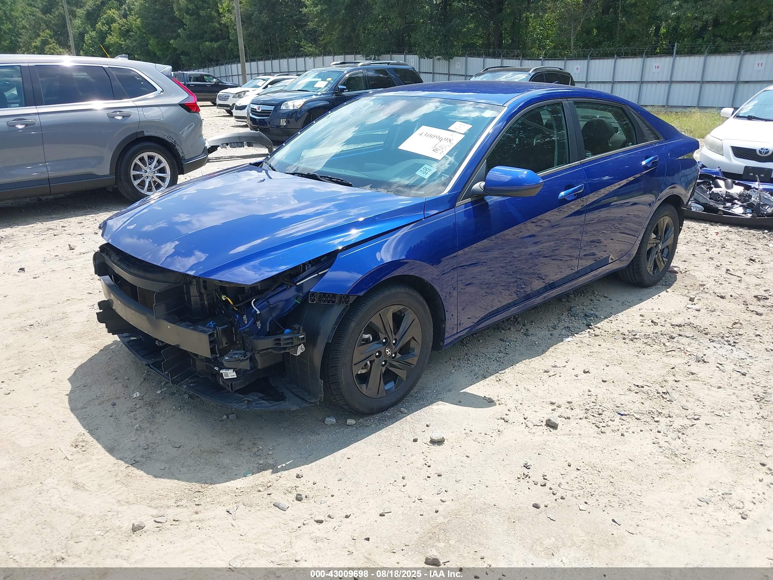 HYUNDAI ELANTRA image 2