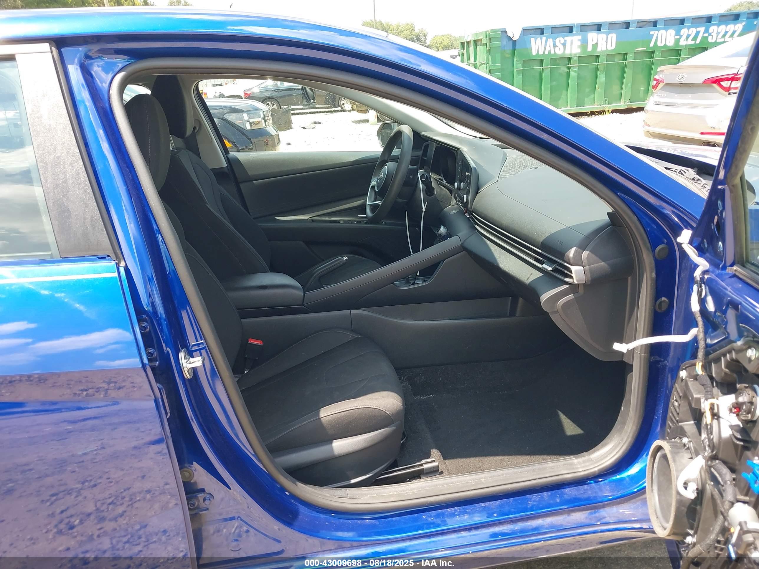 HYUNDAI ELANTRA image 5