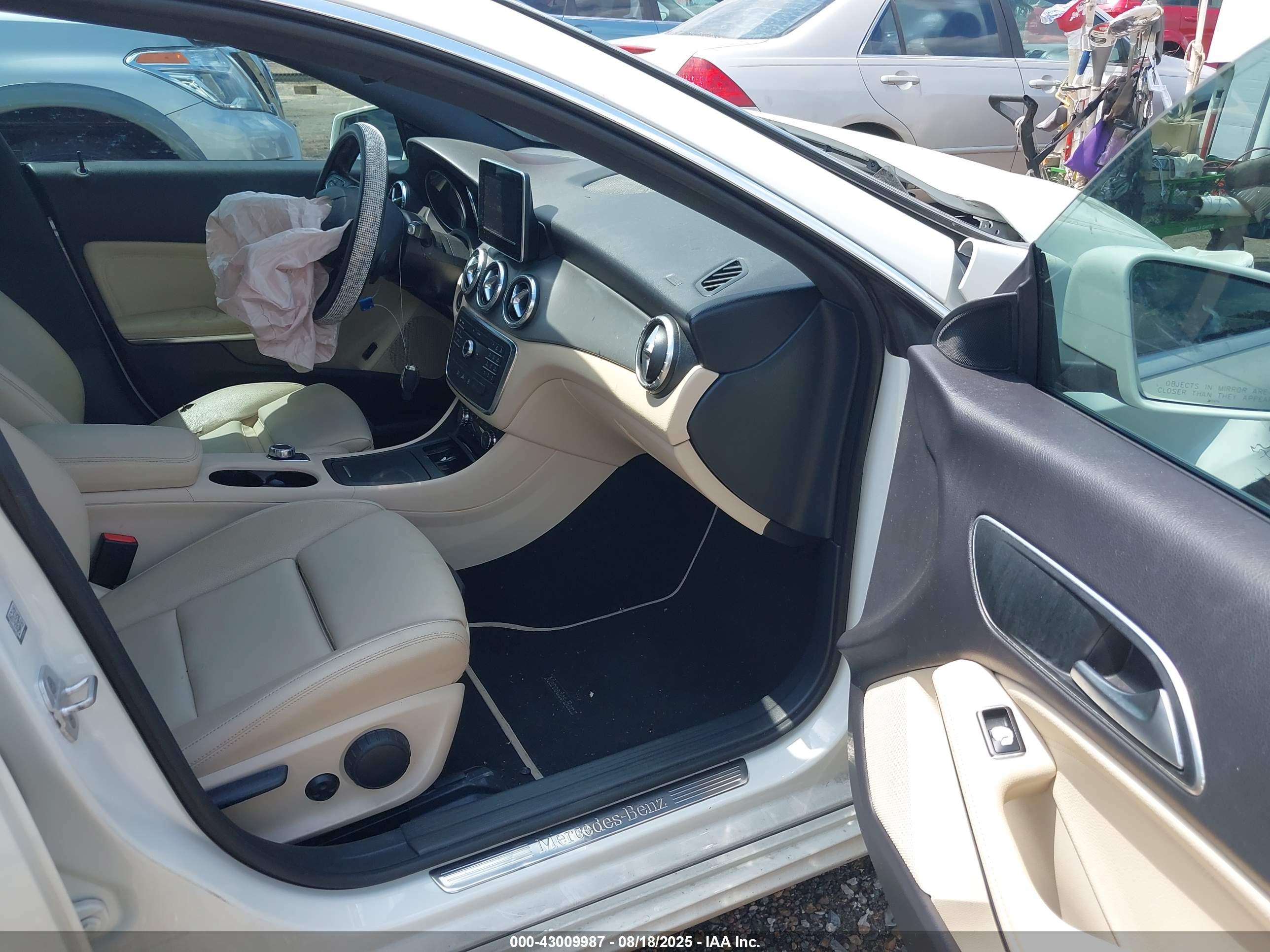 MERCEDES-BENZ CLA image 5
