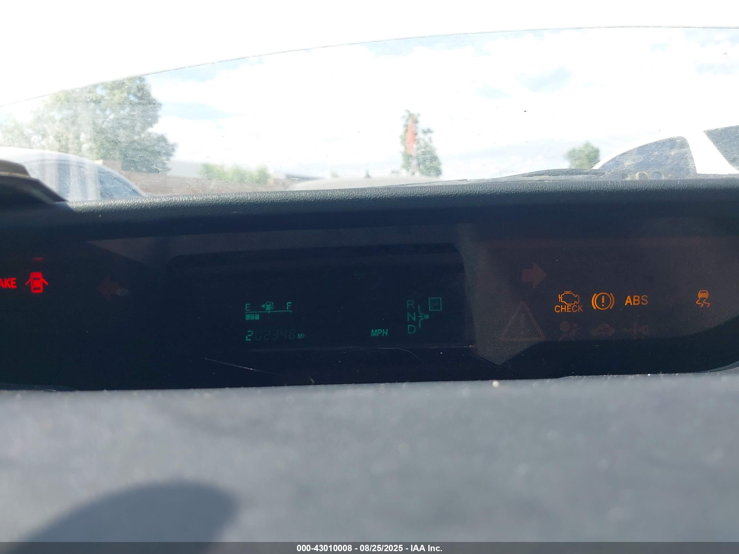 TOYOTA PRIUS image 7