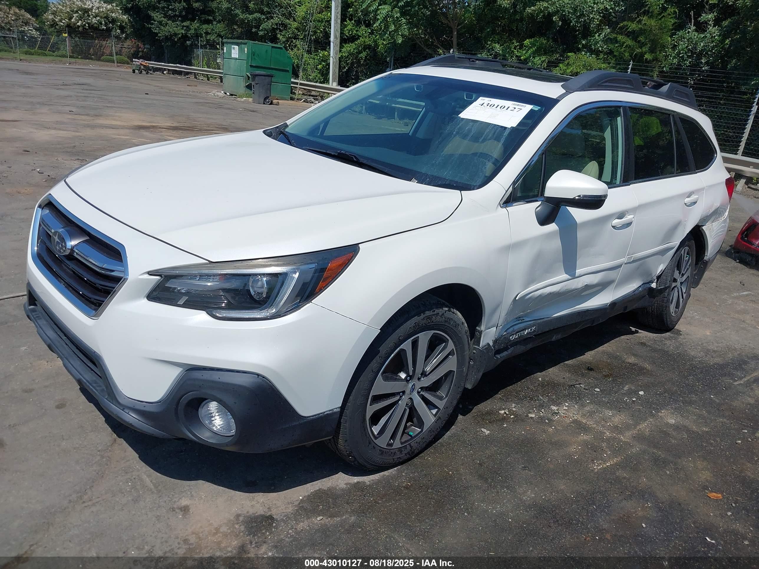 SUBARU OUTBACK image 2