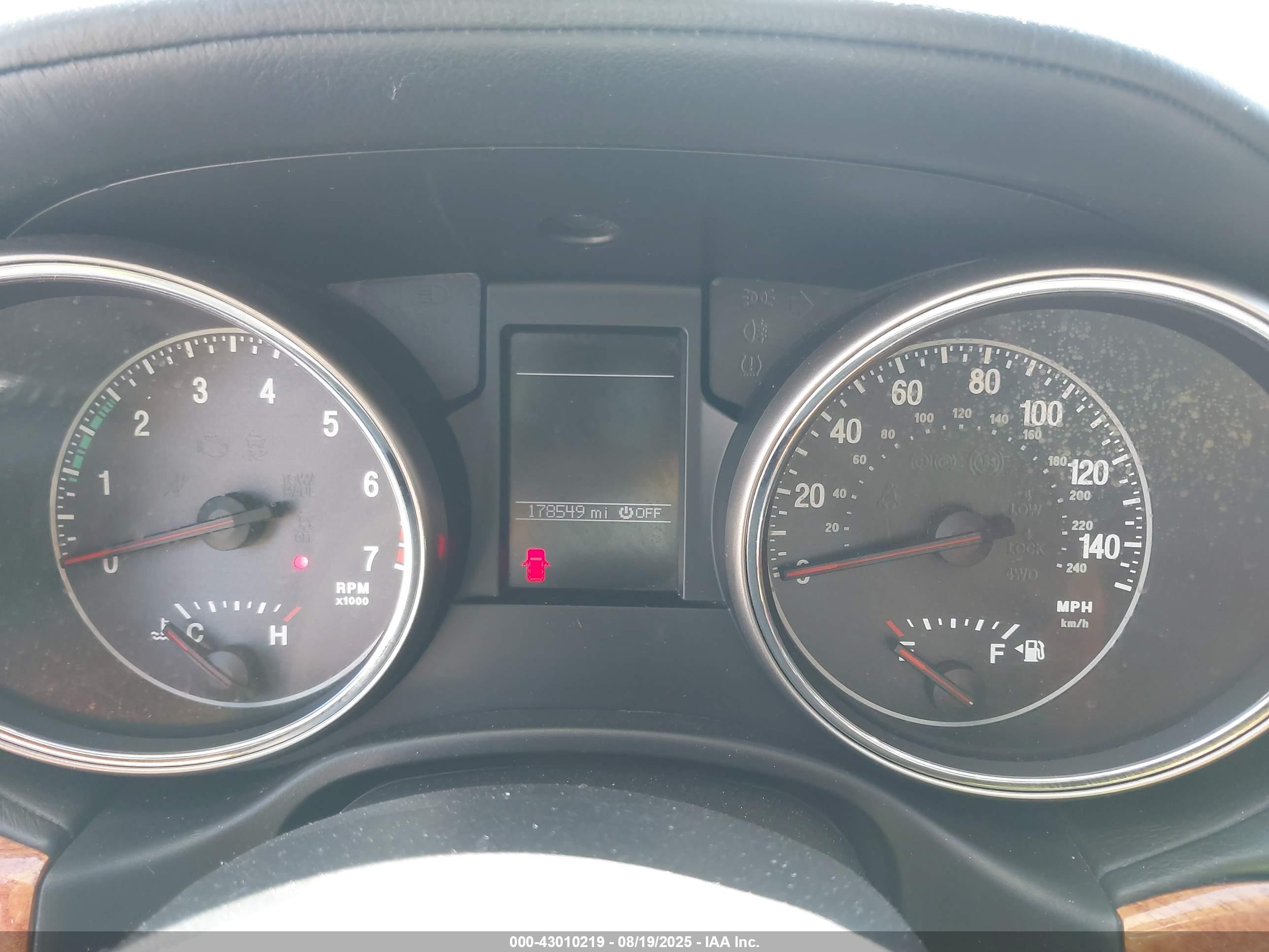 JEEP GRAND image 7