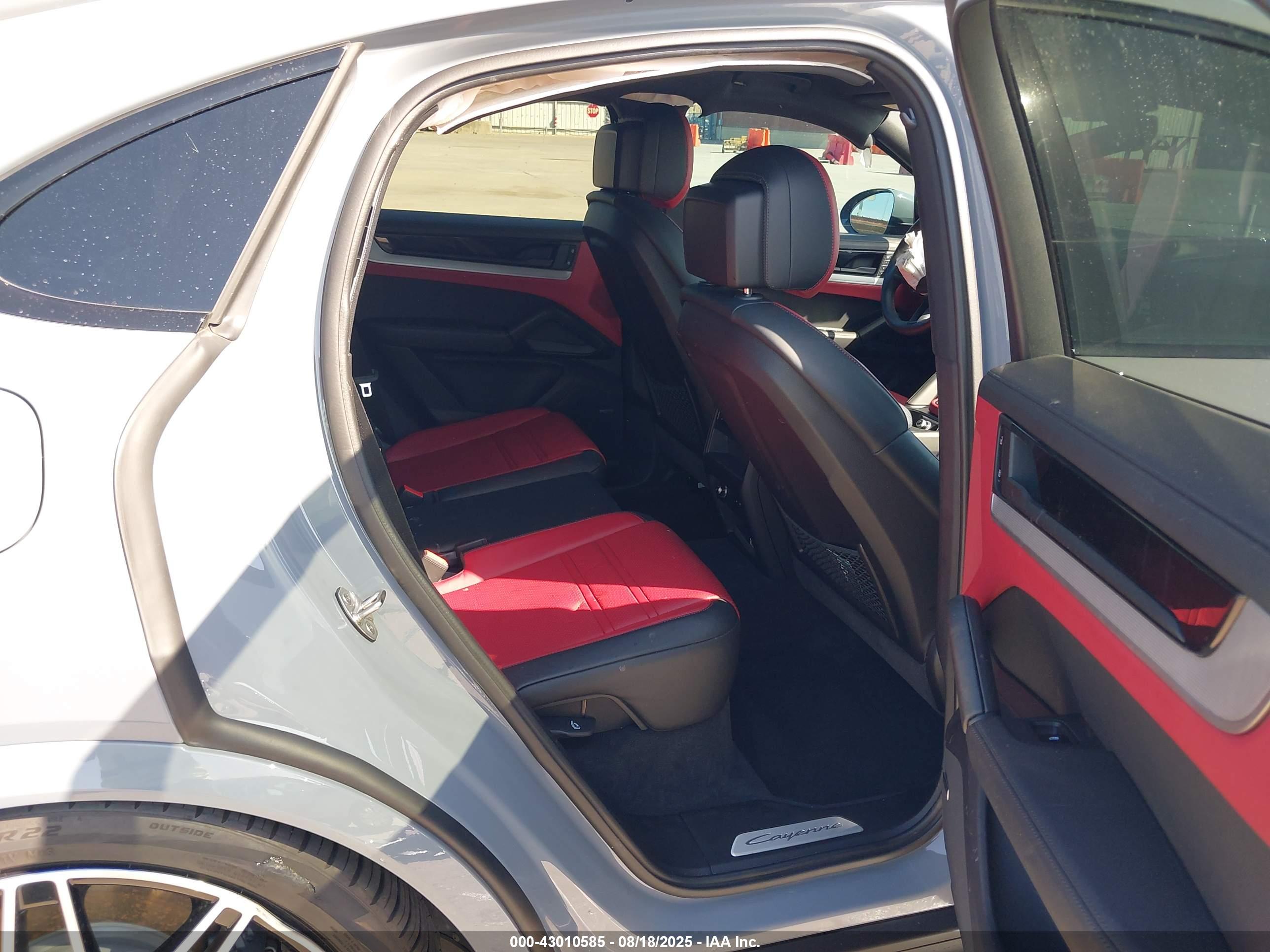 PORSCHE CAYENNE image 8