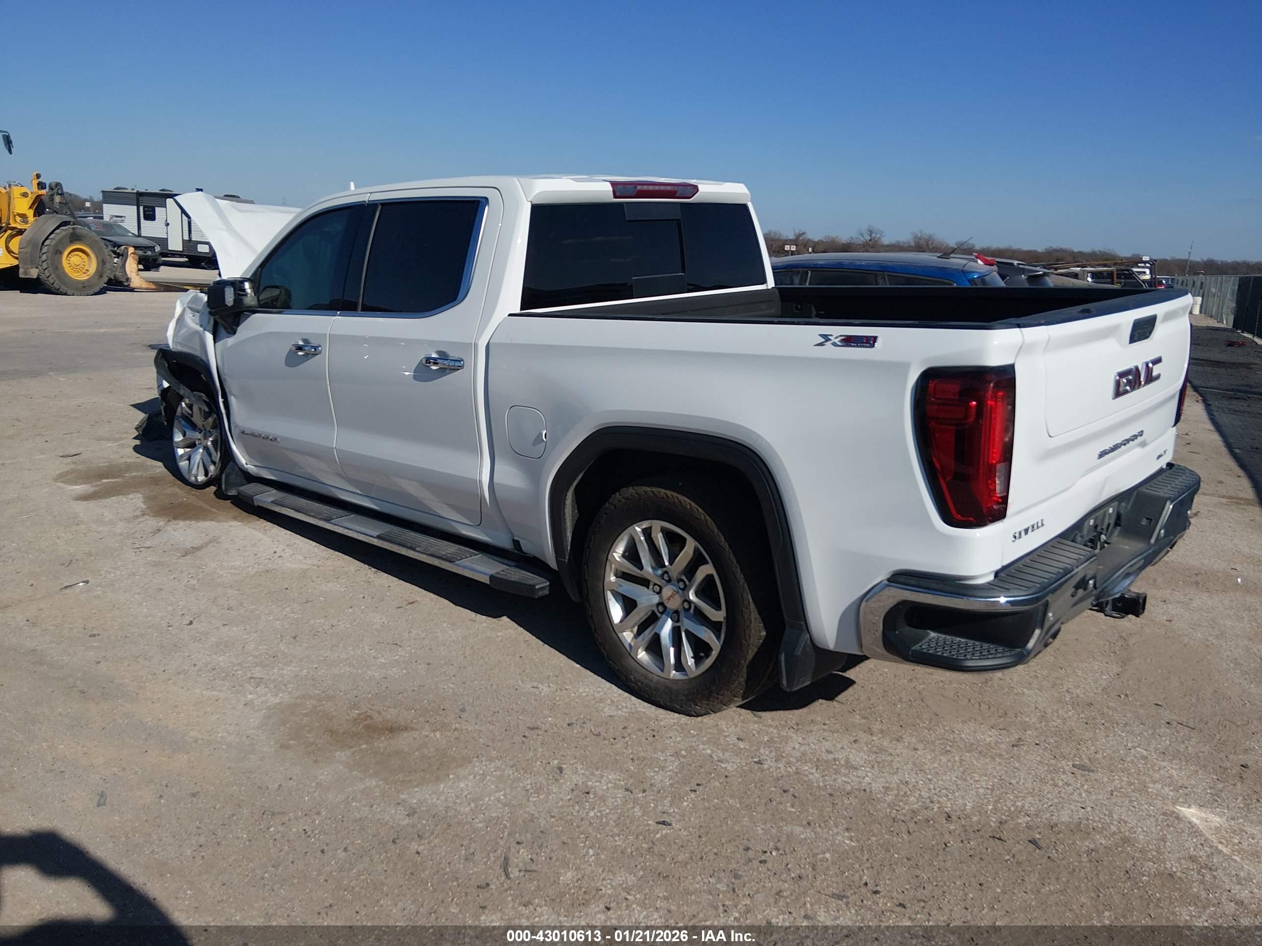 GMC SIERRA image 3