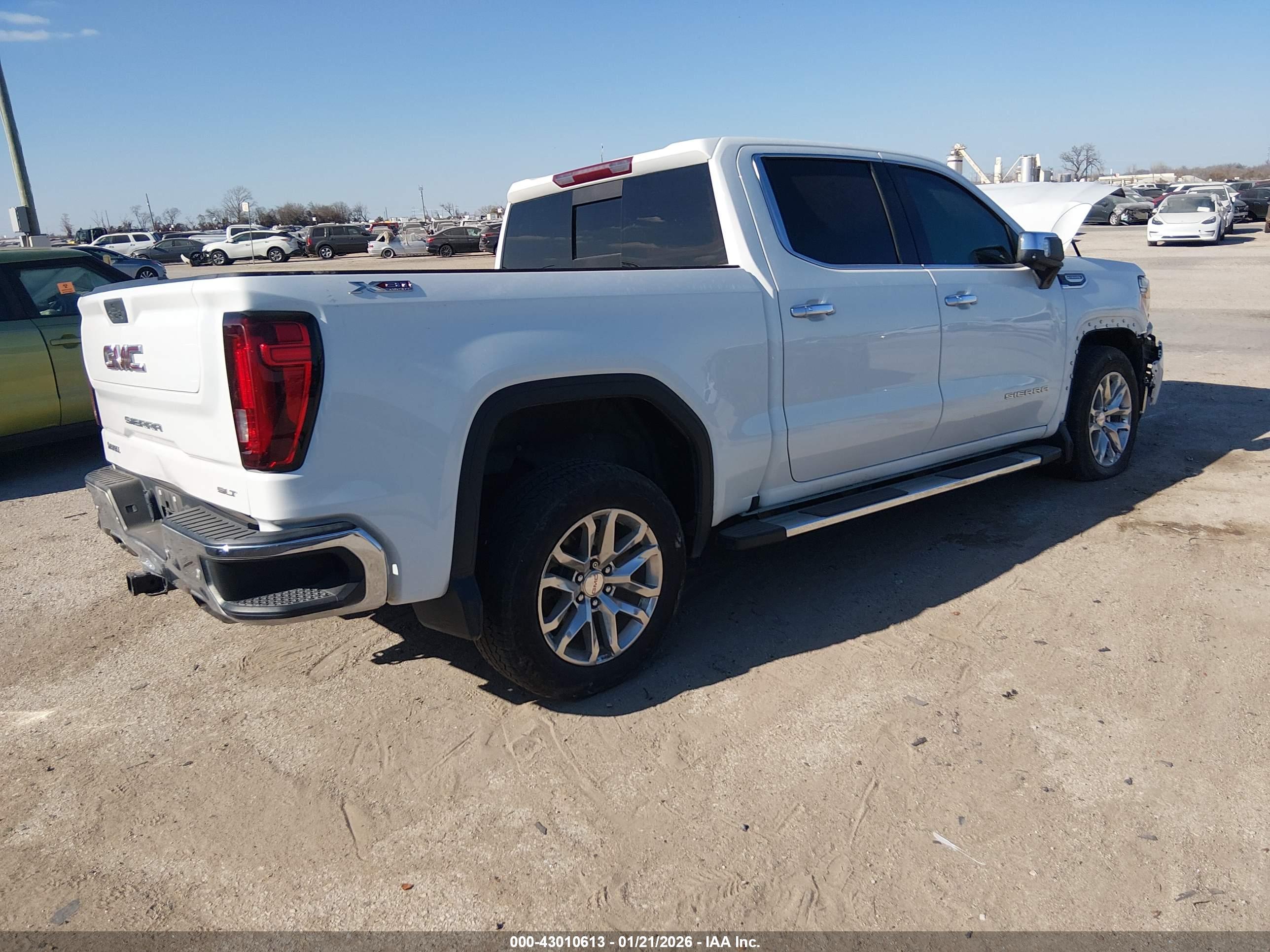 GMC SIERRA image 4