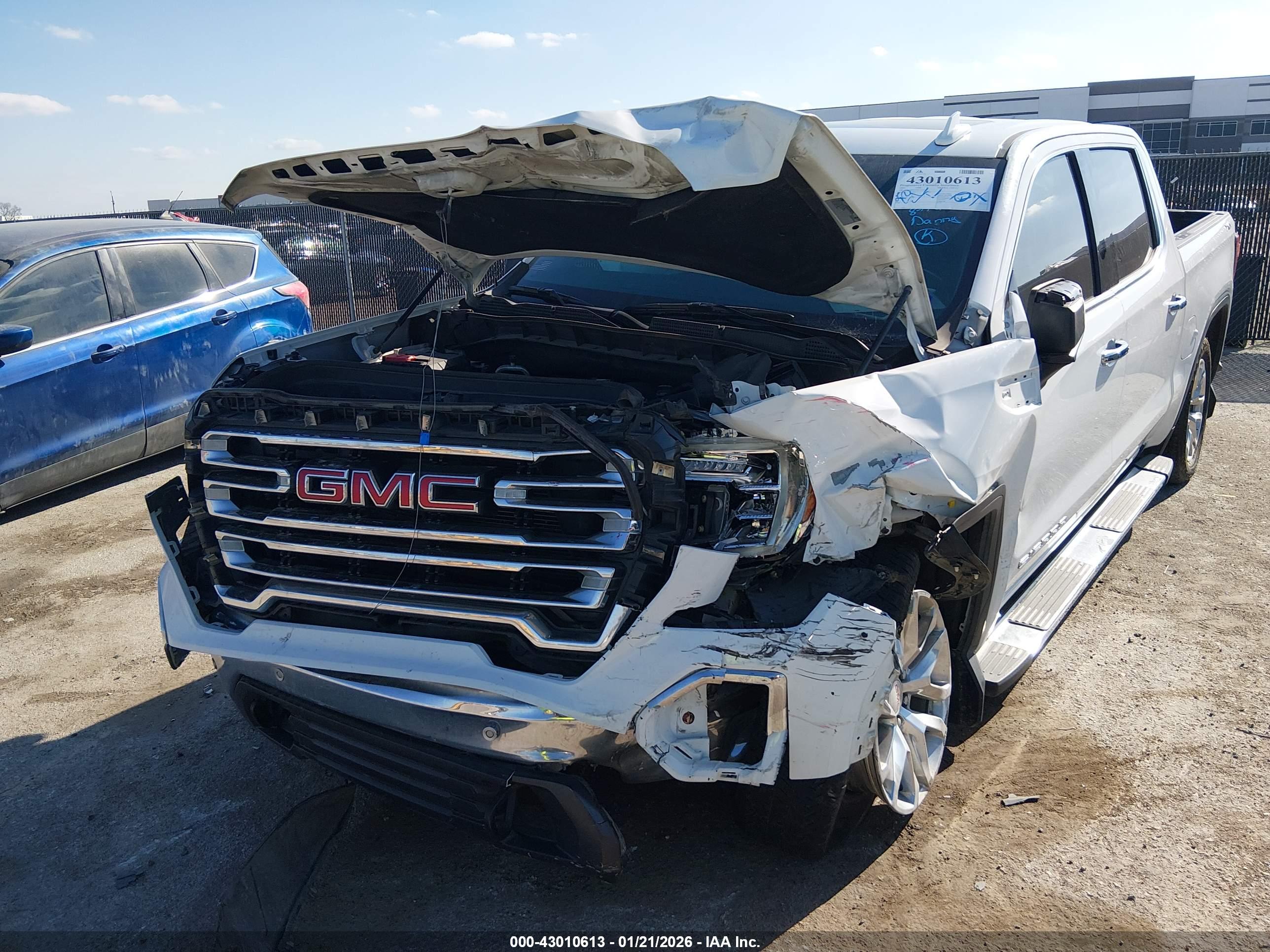 GMC SIERRA image 6