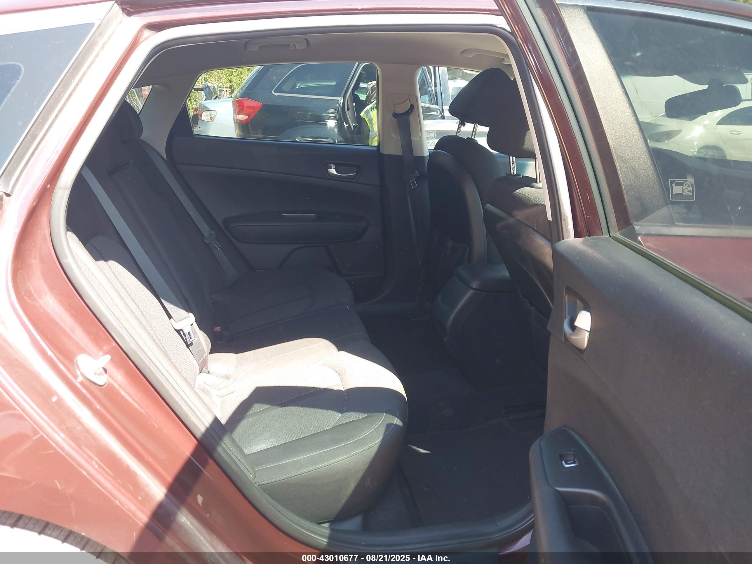 KIA OPTIMA image 8