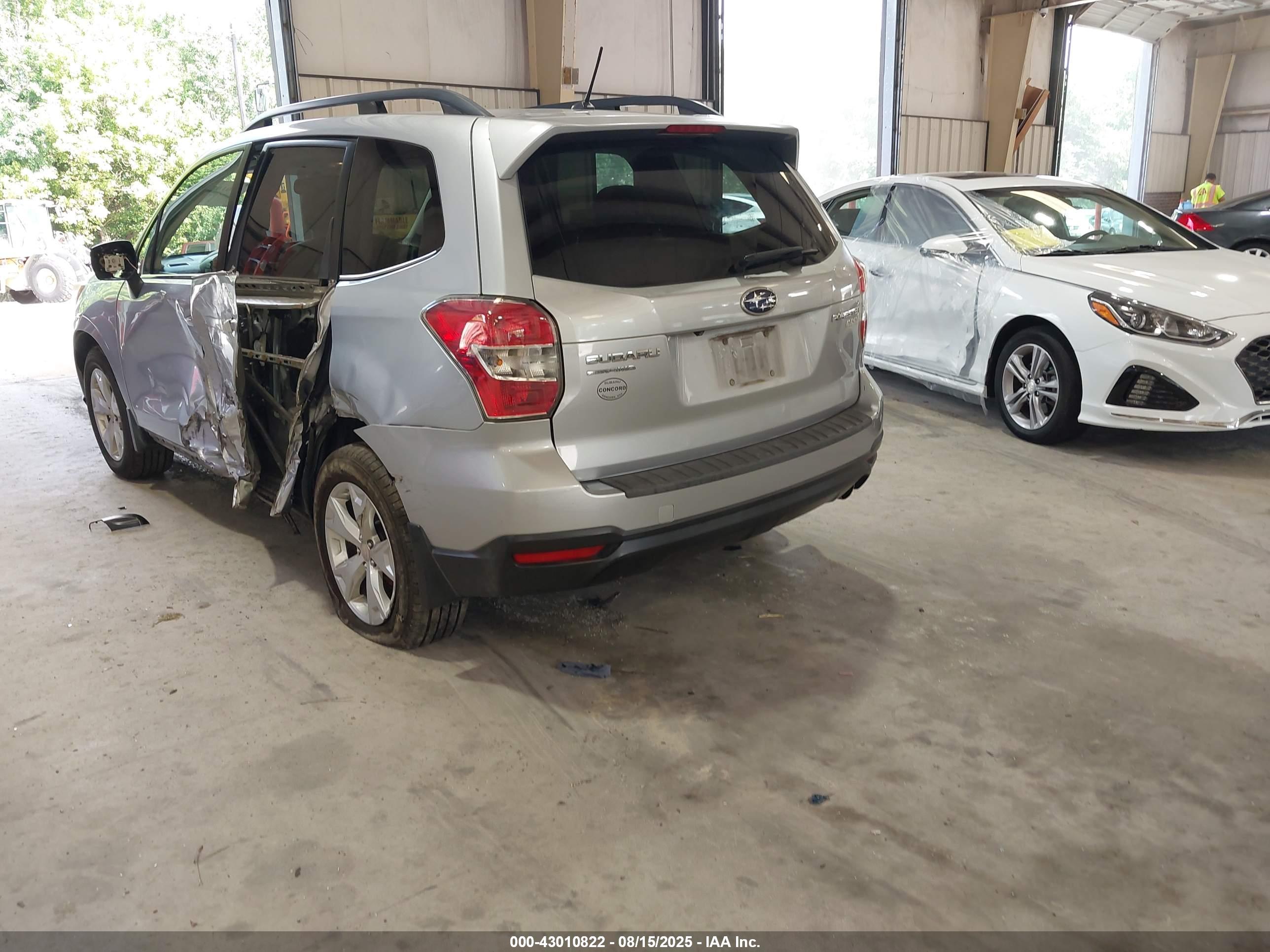 SUBARU FORESTER image 3