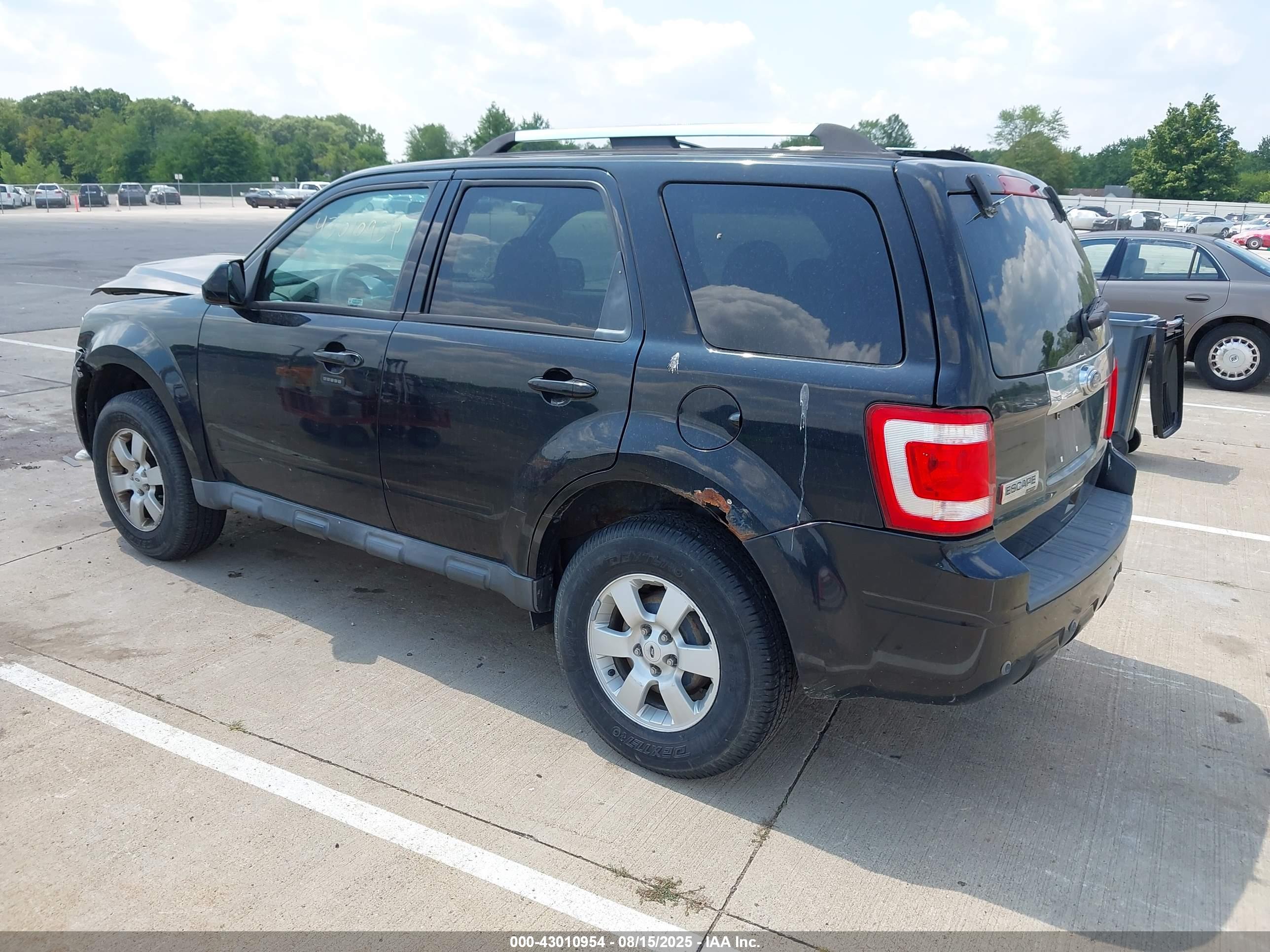 FORD ESCAPE image 3