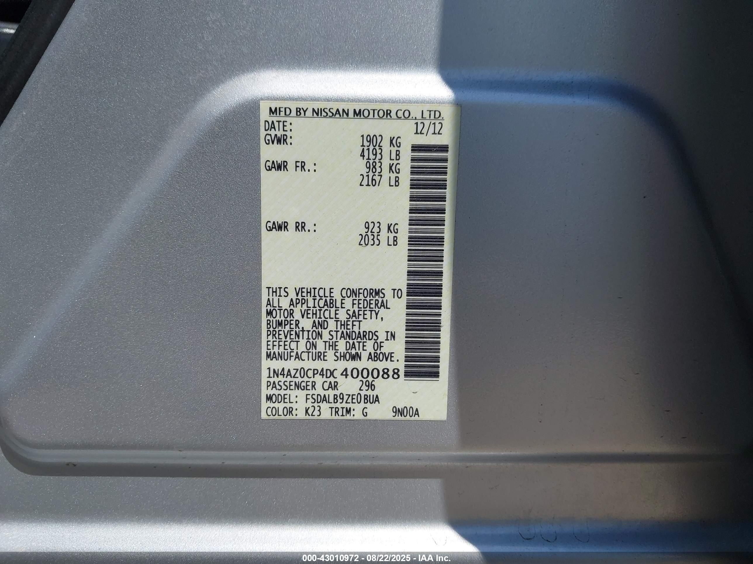NISSAN LEAF image 9