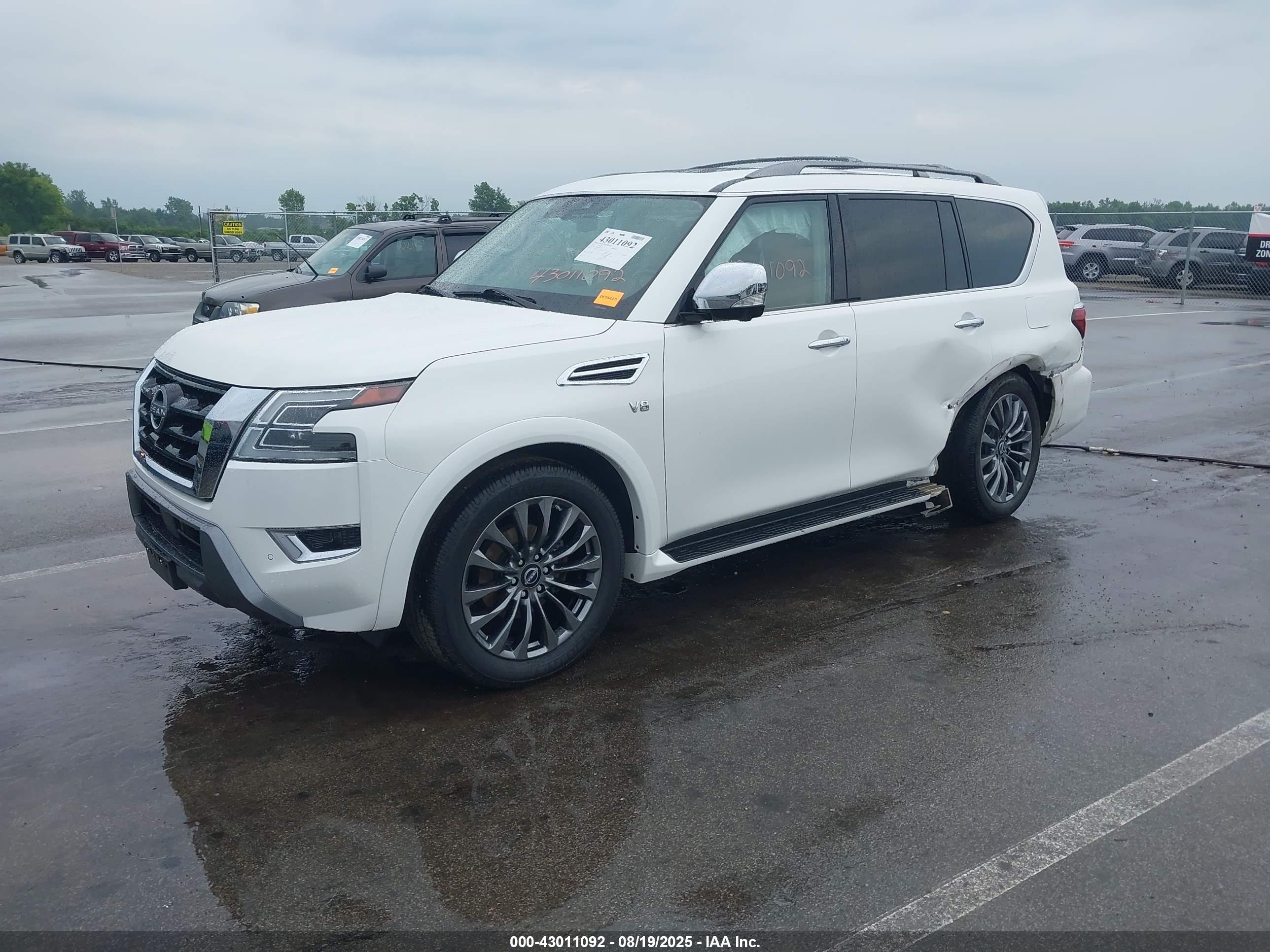 NISSAN ARMADA image 2