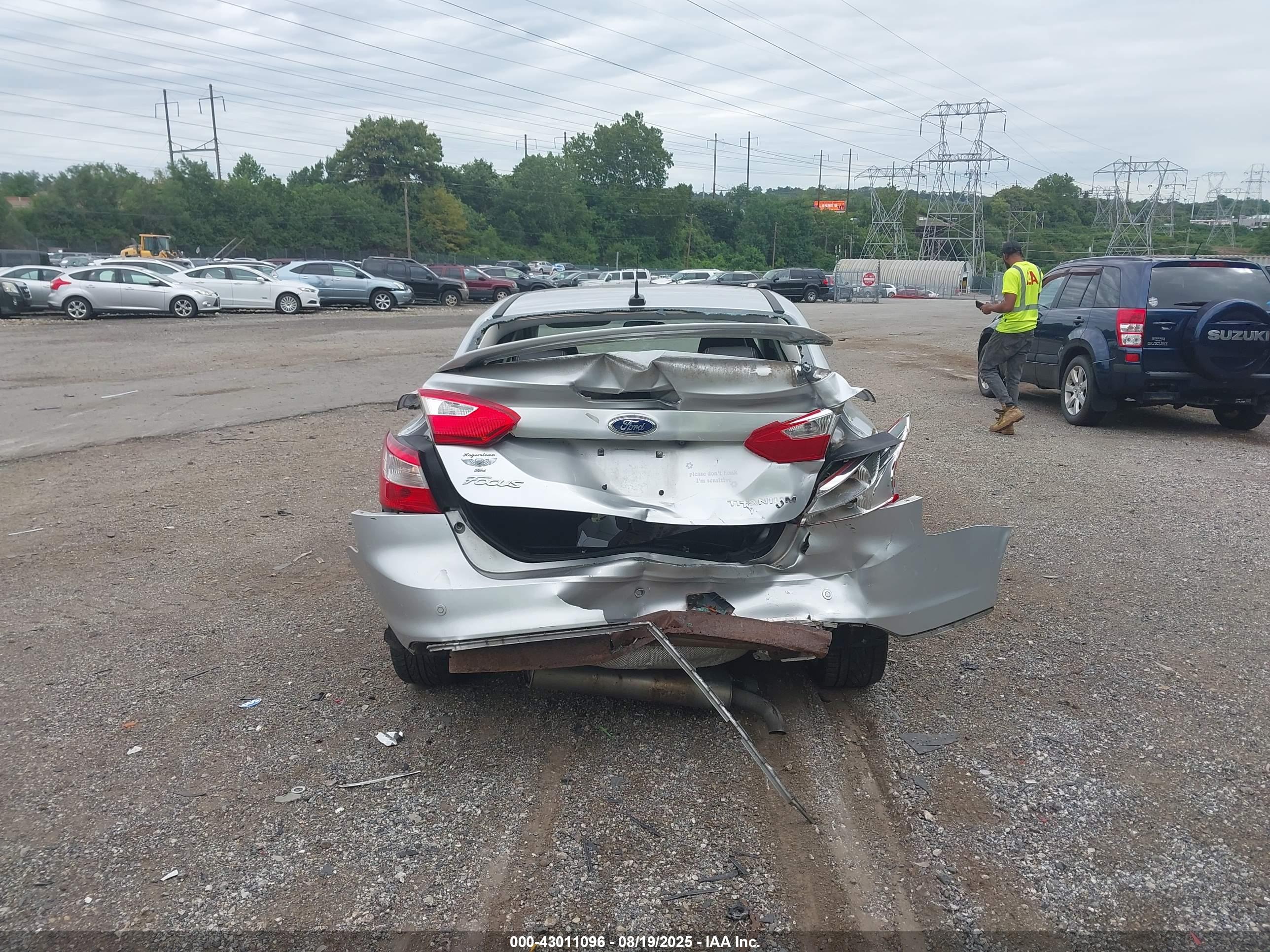 FORD FOCUS image 6
