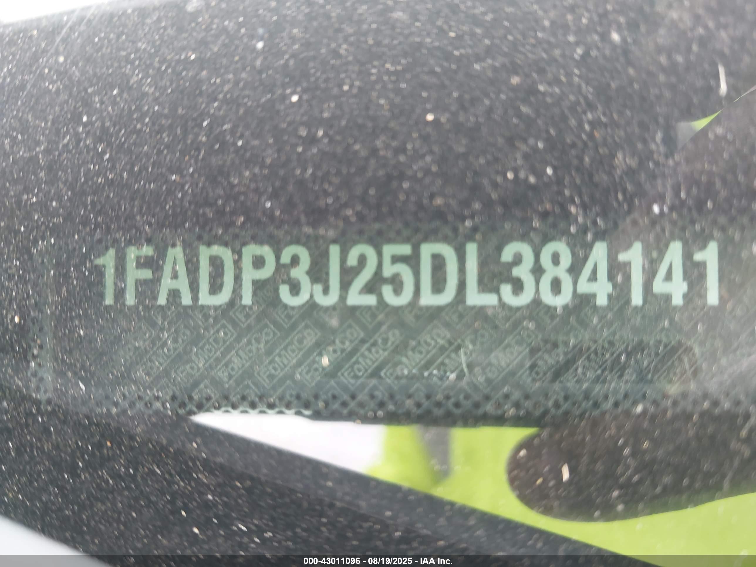 FORD FOCUS image 9