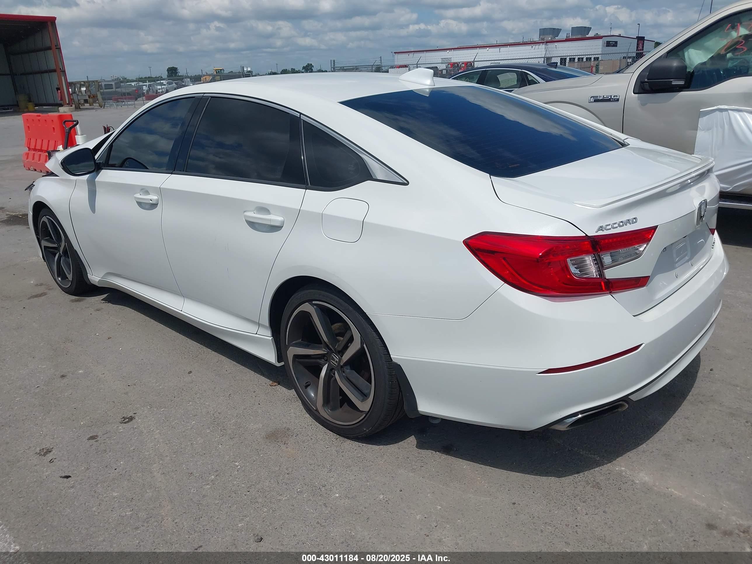 HONDA ACCORD image 3