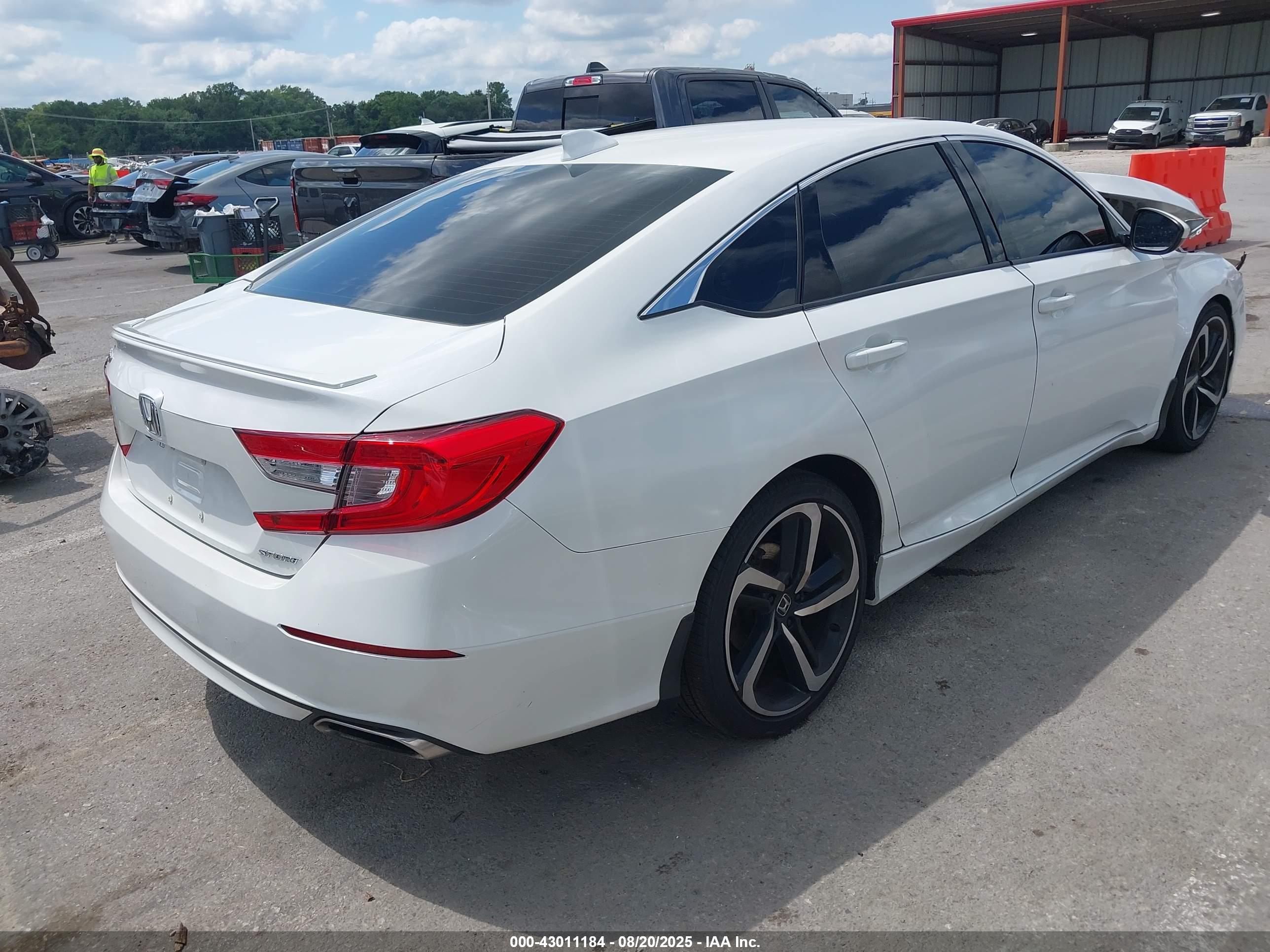 HONDA ACCORD image 4