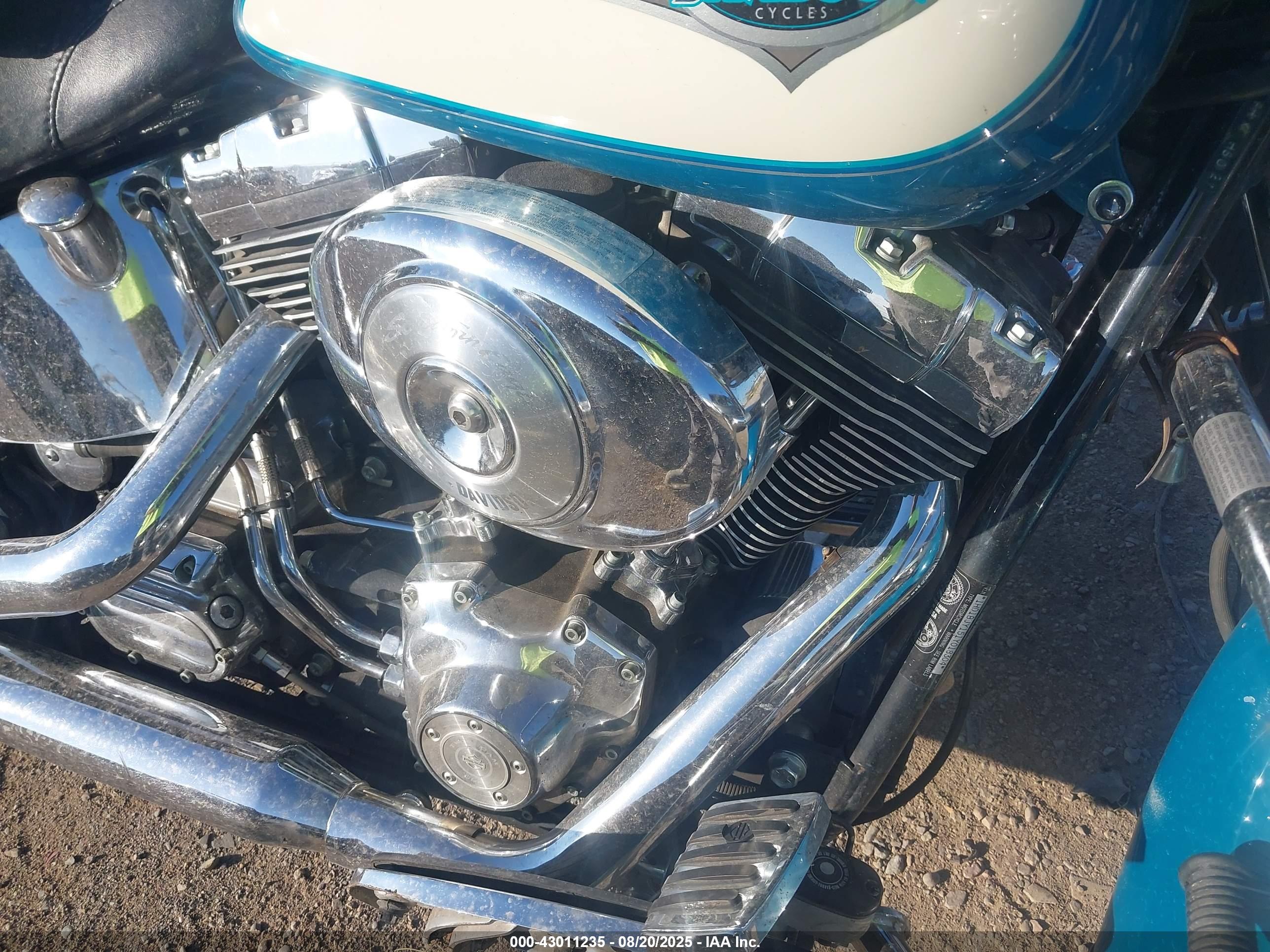 HARLEY-DAVIDSON FLSTC image 8
