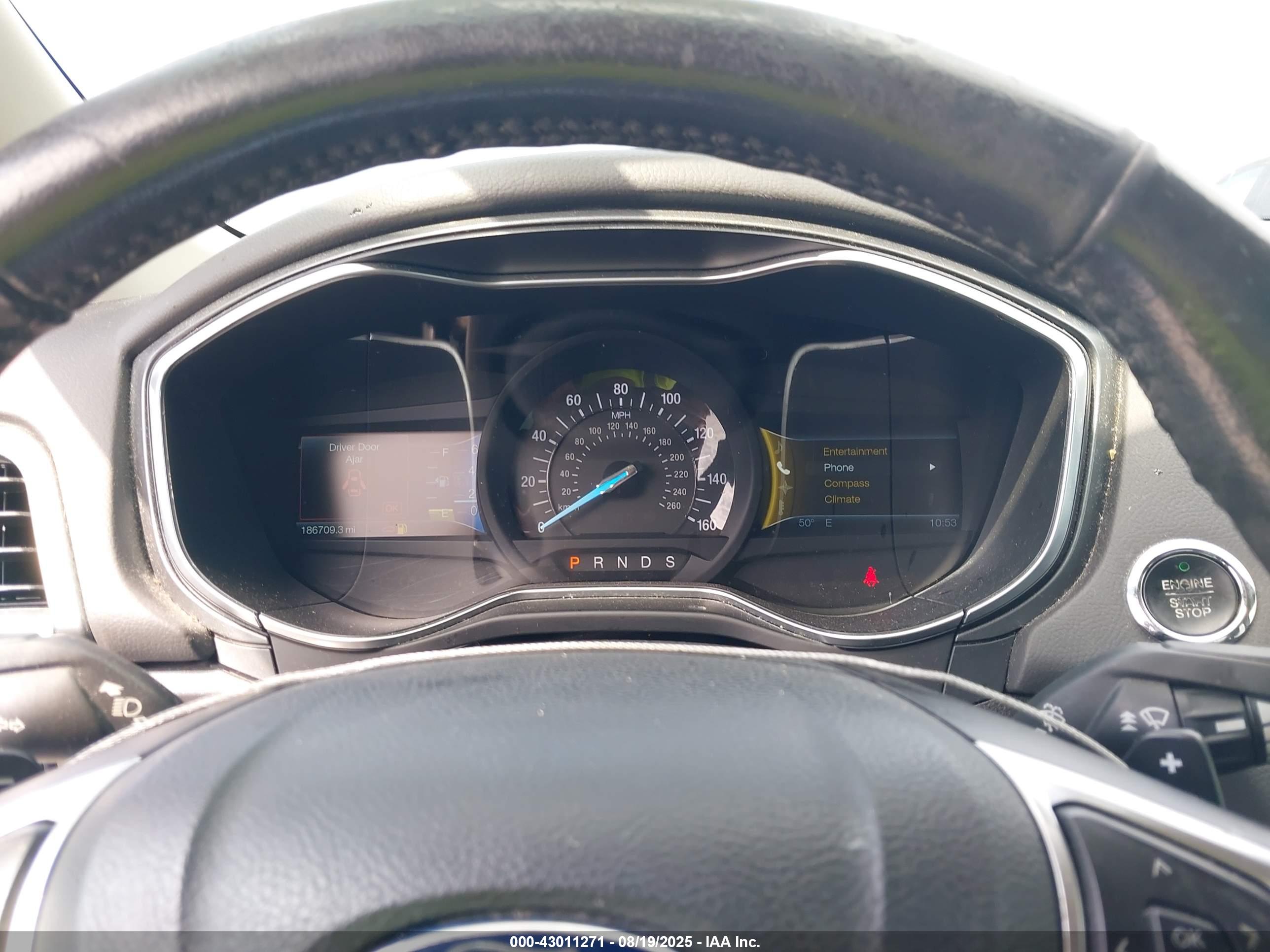 FORD FUSION image 7