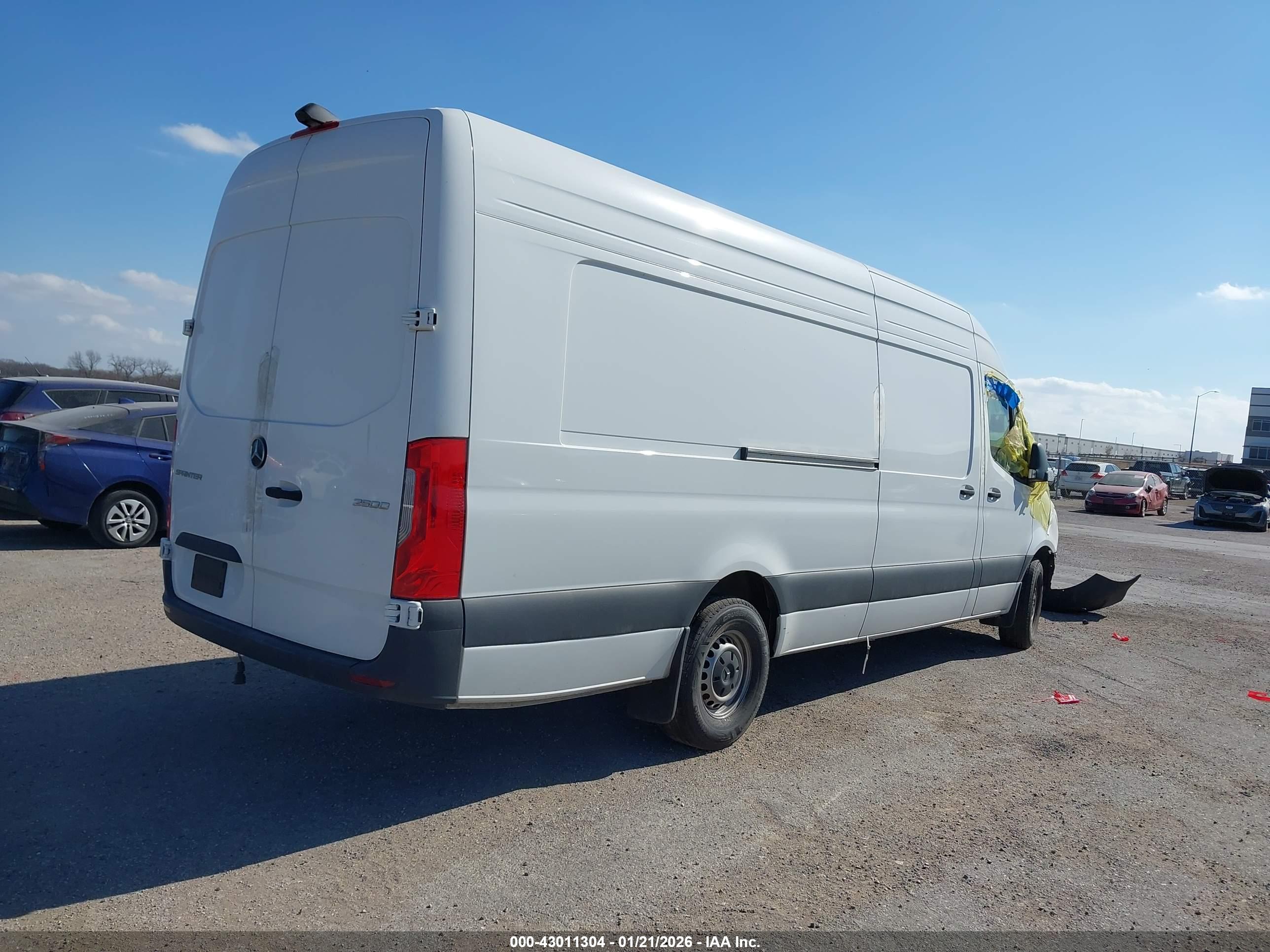 MERCEDES-BENZ SPRINTER image 4