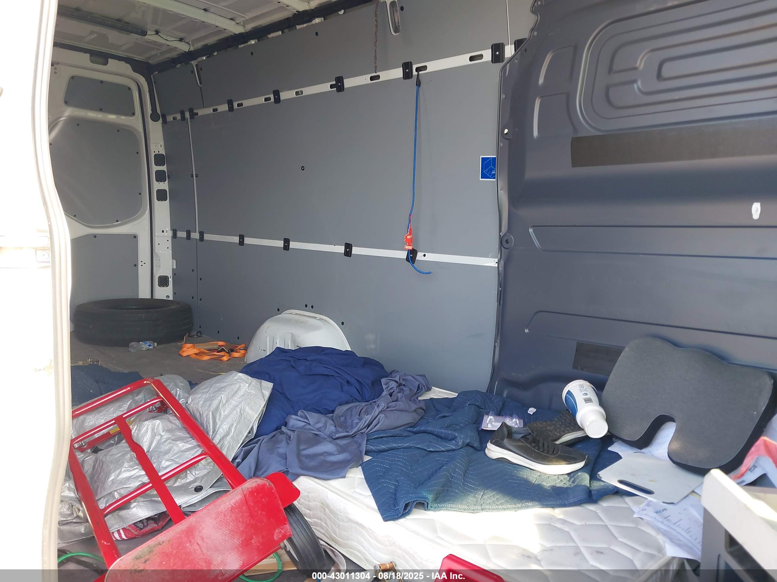 MERCEDES-BENZ SPRINTER image 8