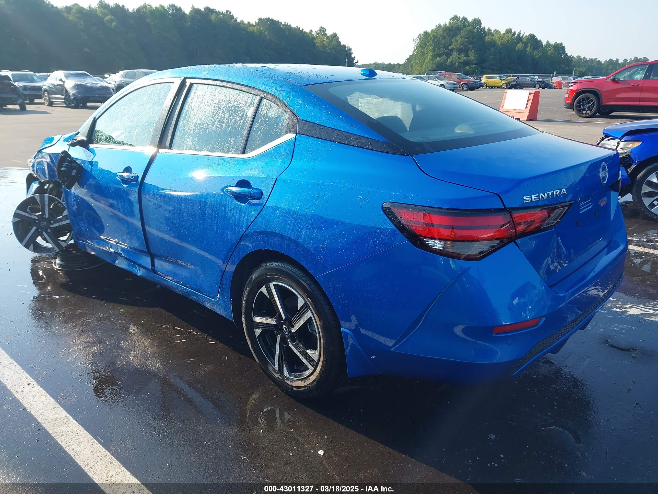 NISSAN SENTRA image 3