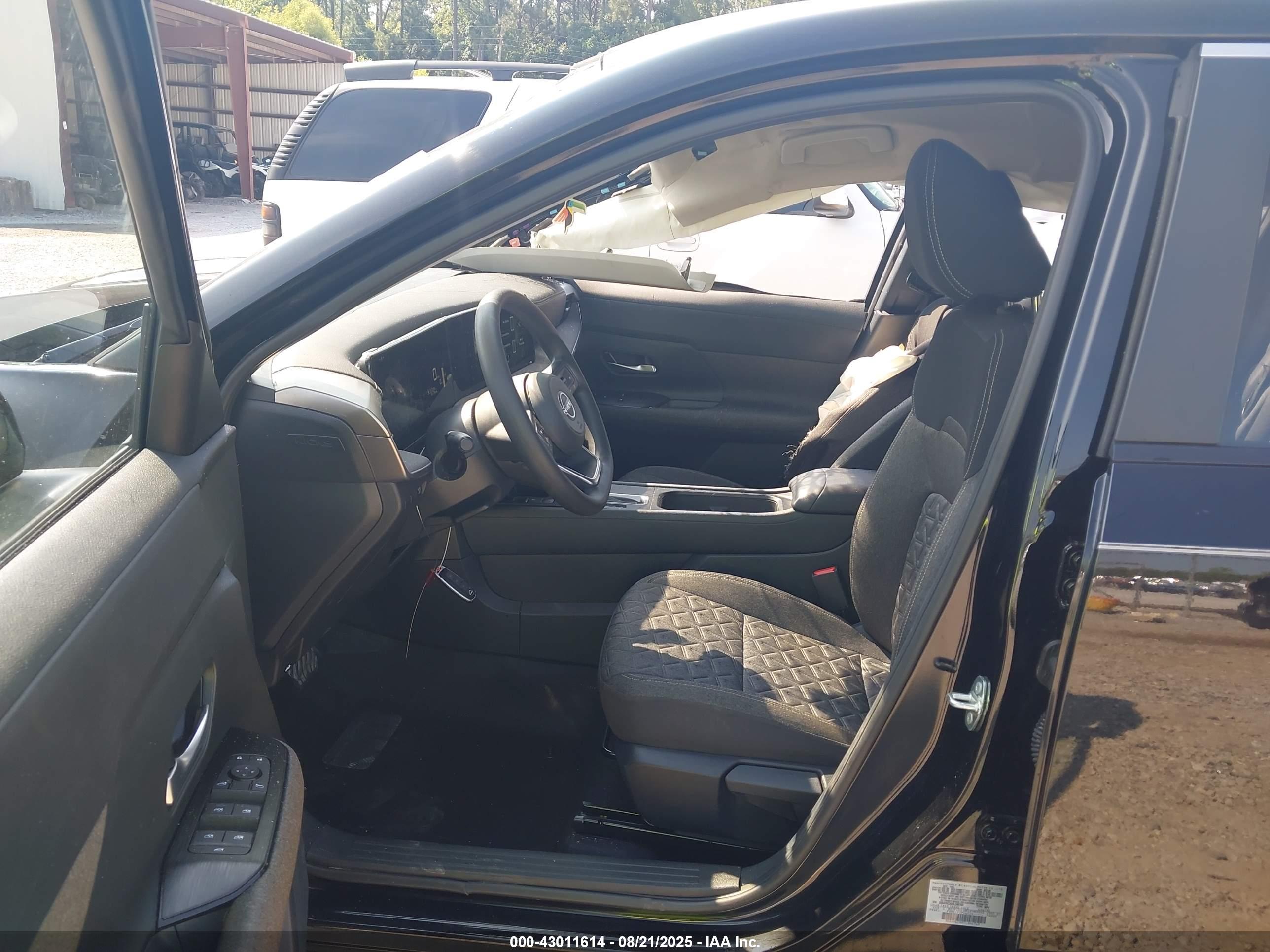 NISSAN KICKS image 5