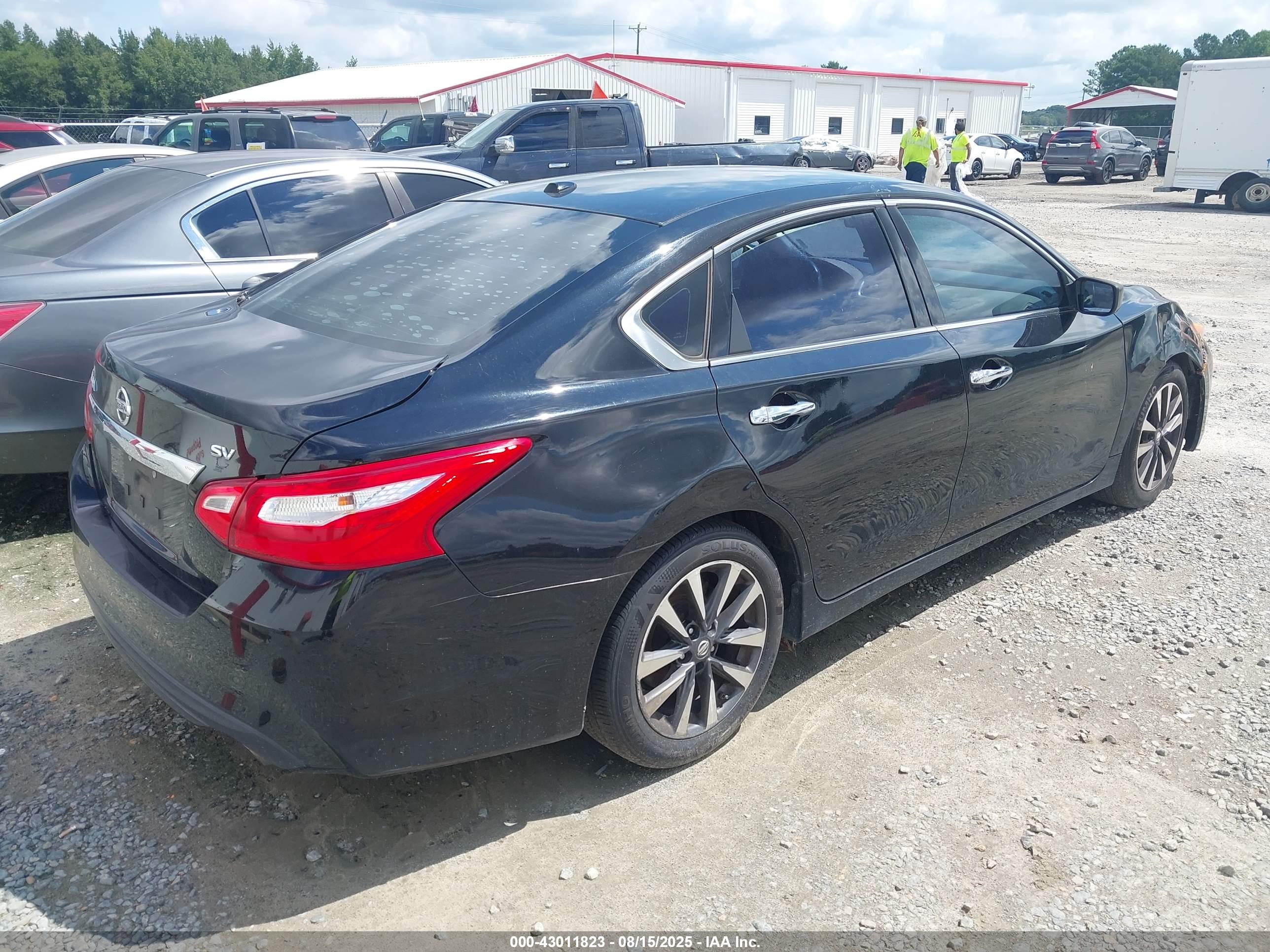 NISSAN ALTIMA image 4