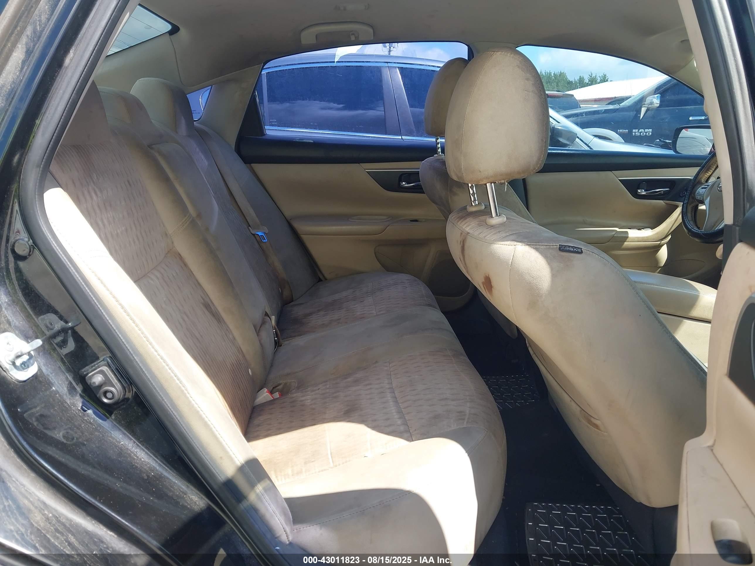 NISSAN ALTIMA image 8