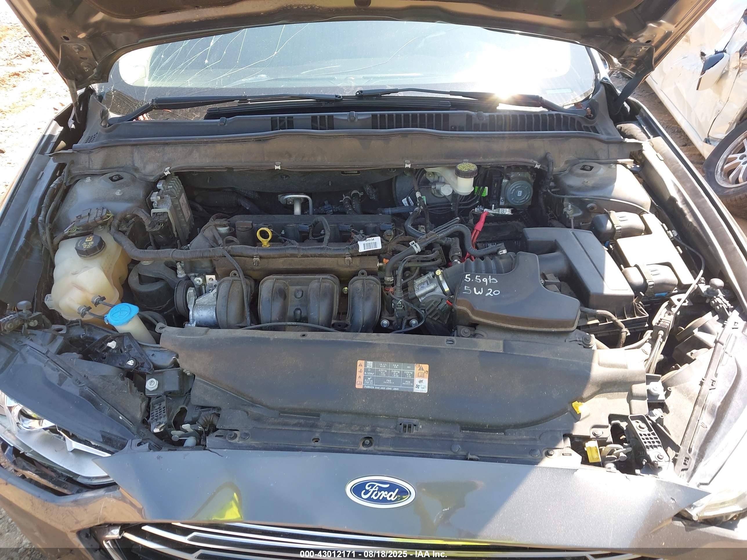 FORD FUSION image 10