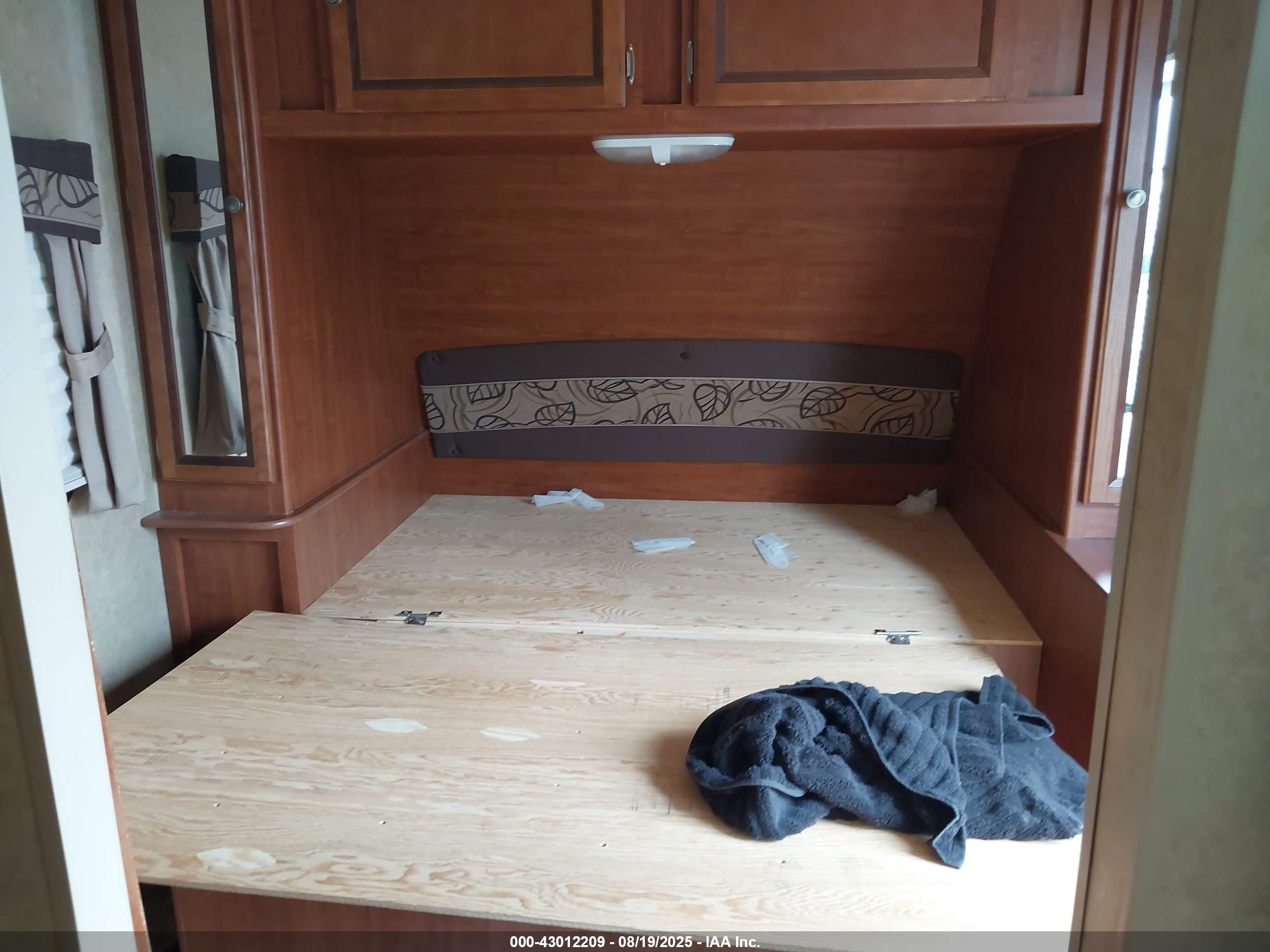 JAYCO WHITE image 5