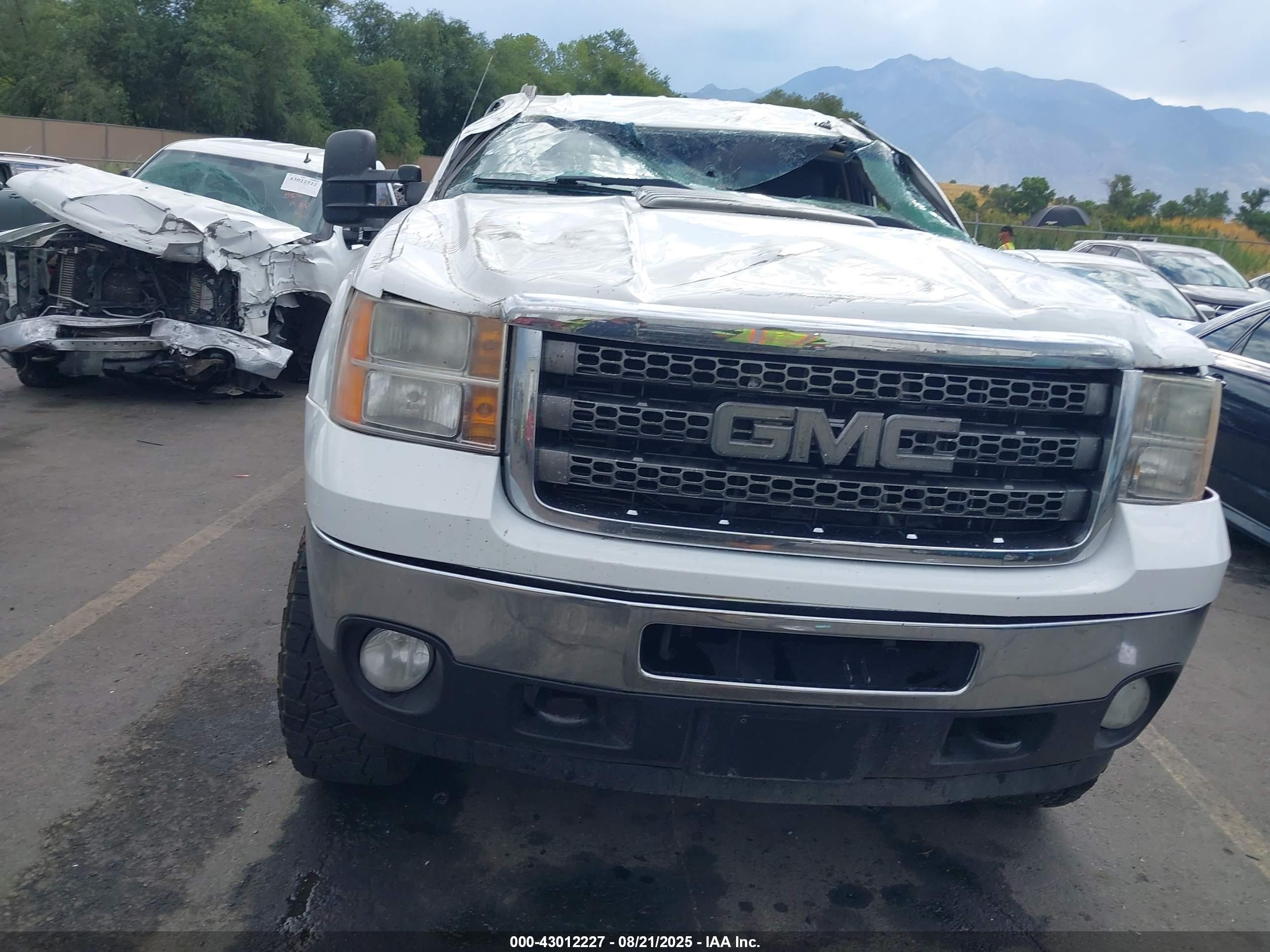 GMC SIERRA image 6