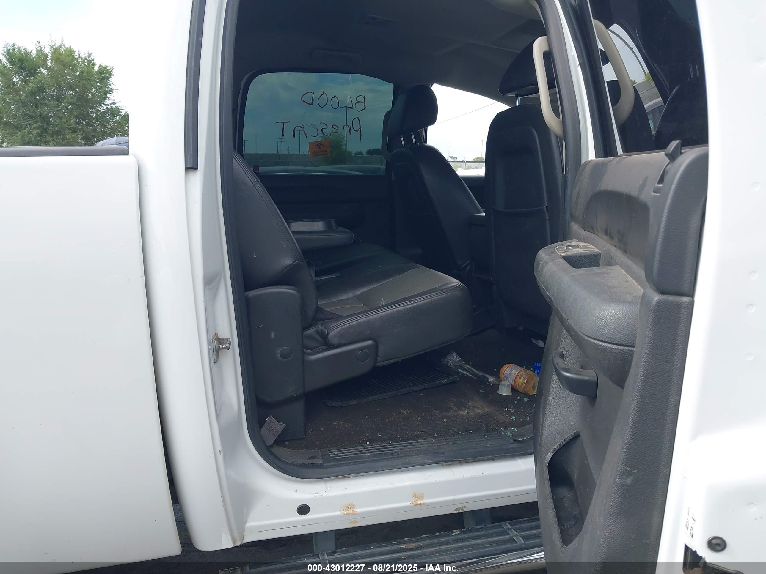 GMC SIERRA image 8