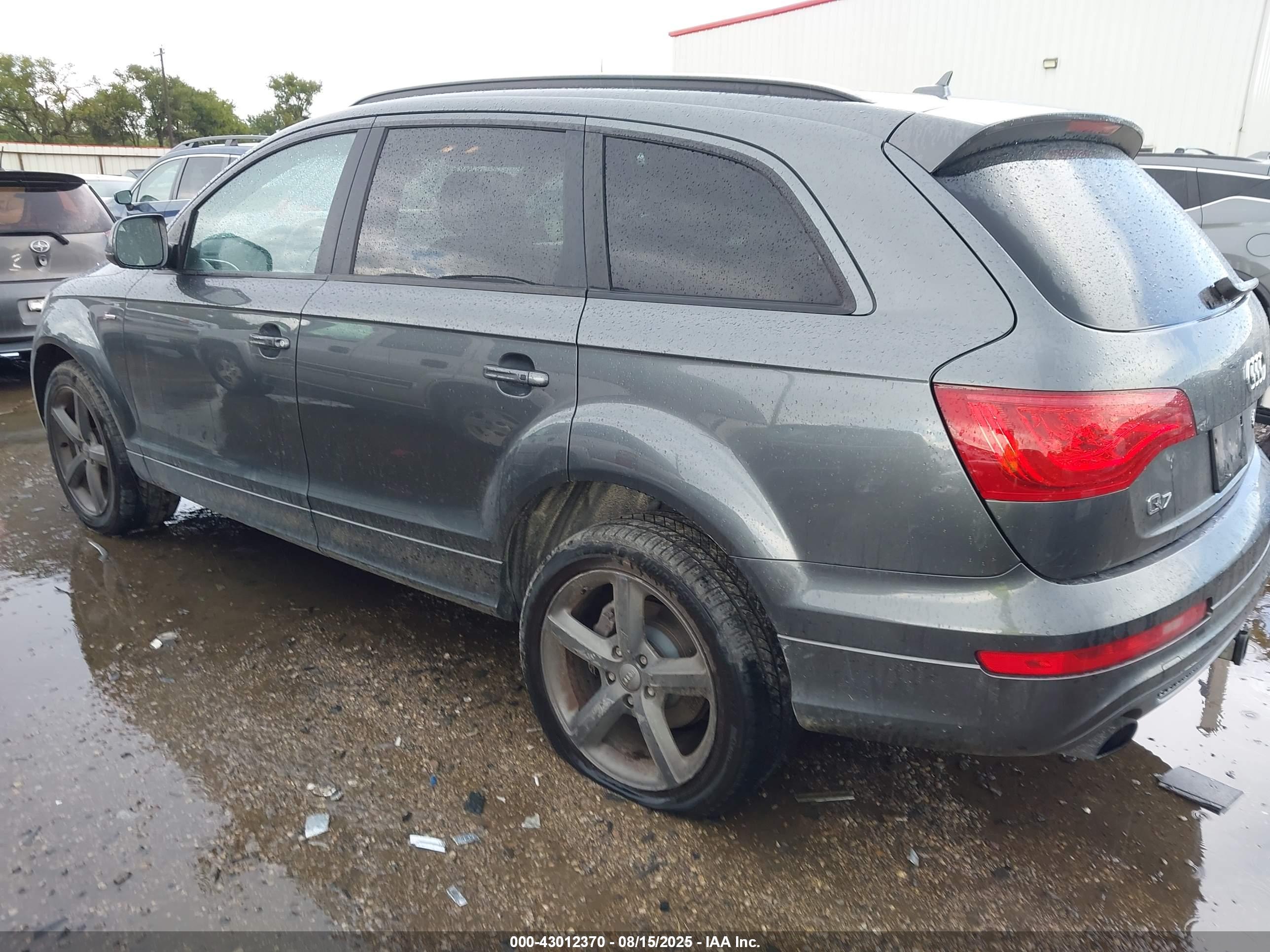 AUDI Q7 image 3